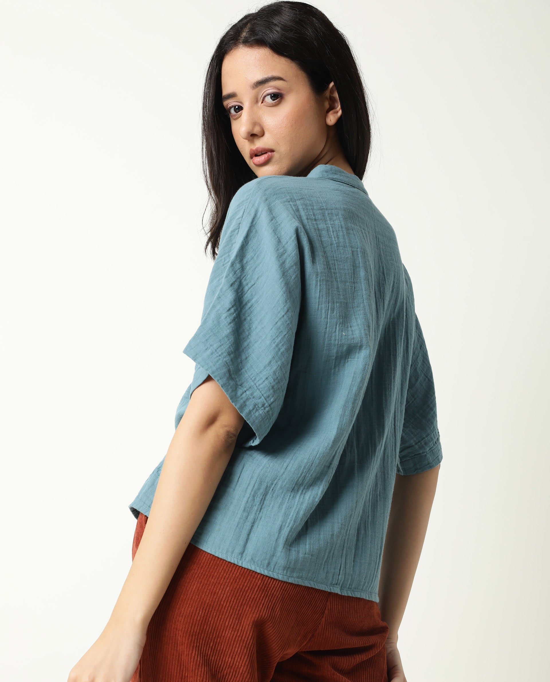 Rareism Women's Imro Green Mandarin Collar Plain Knee Length Tailored Top