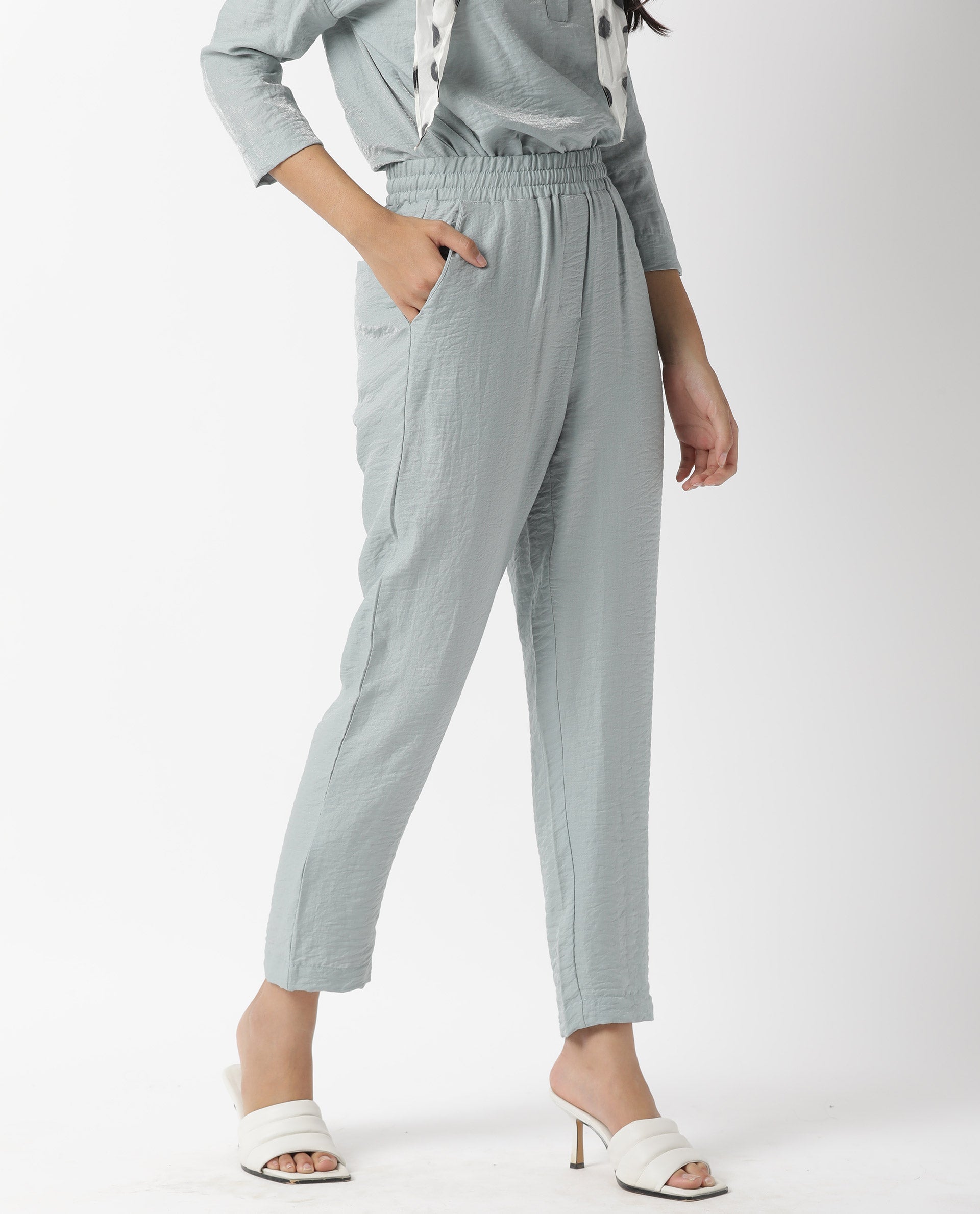 Rareism Women Uno Green Polyester Fabric Tailored Fit Mid Rise Solid Ankle Length Trousers