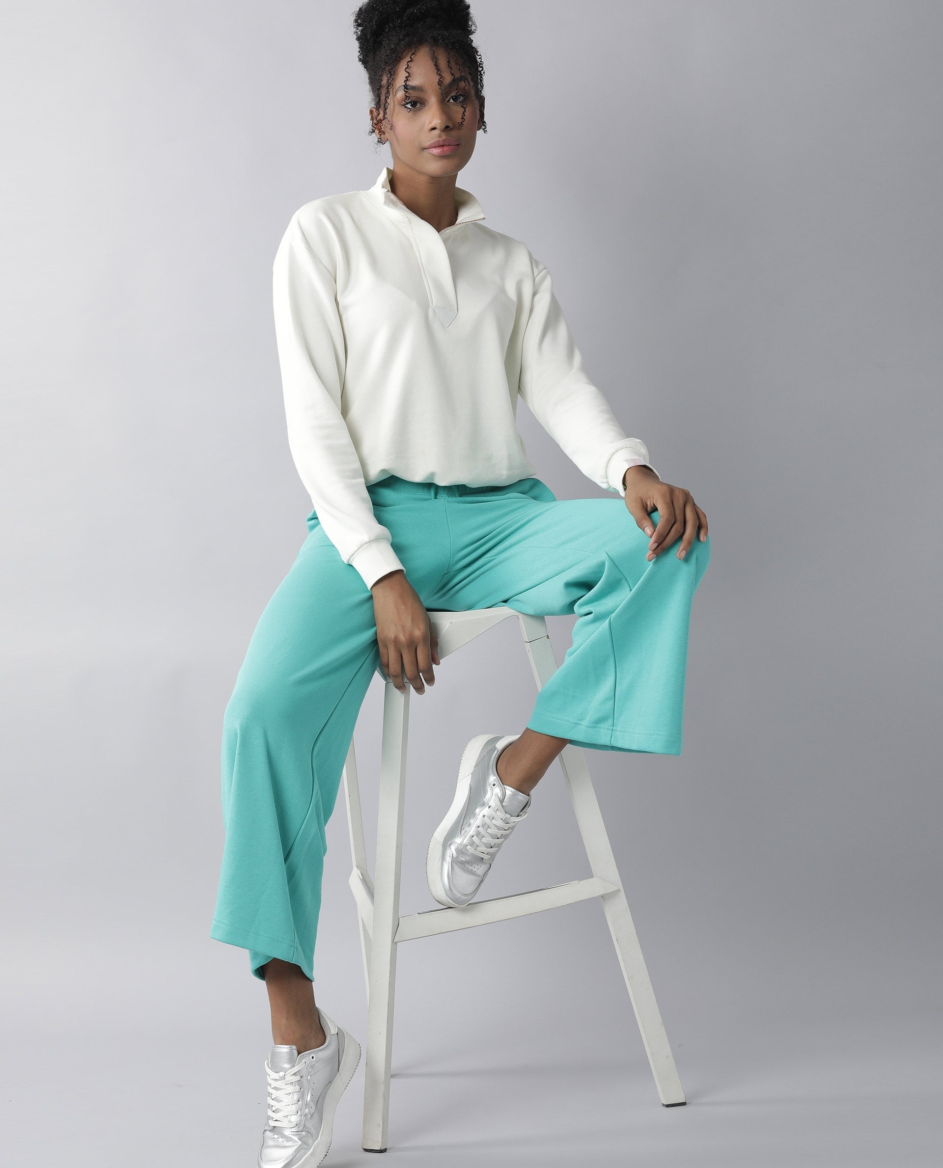 Rareism Women Pazo-1 Turq Poly Cotton Fabric Relaxed Fit Solid Mid Rise Ankle Length Track Pant