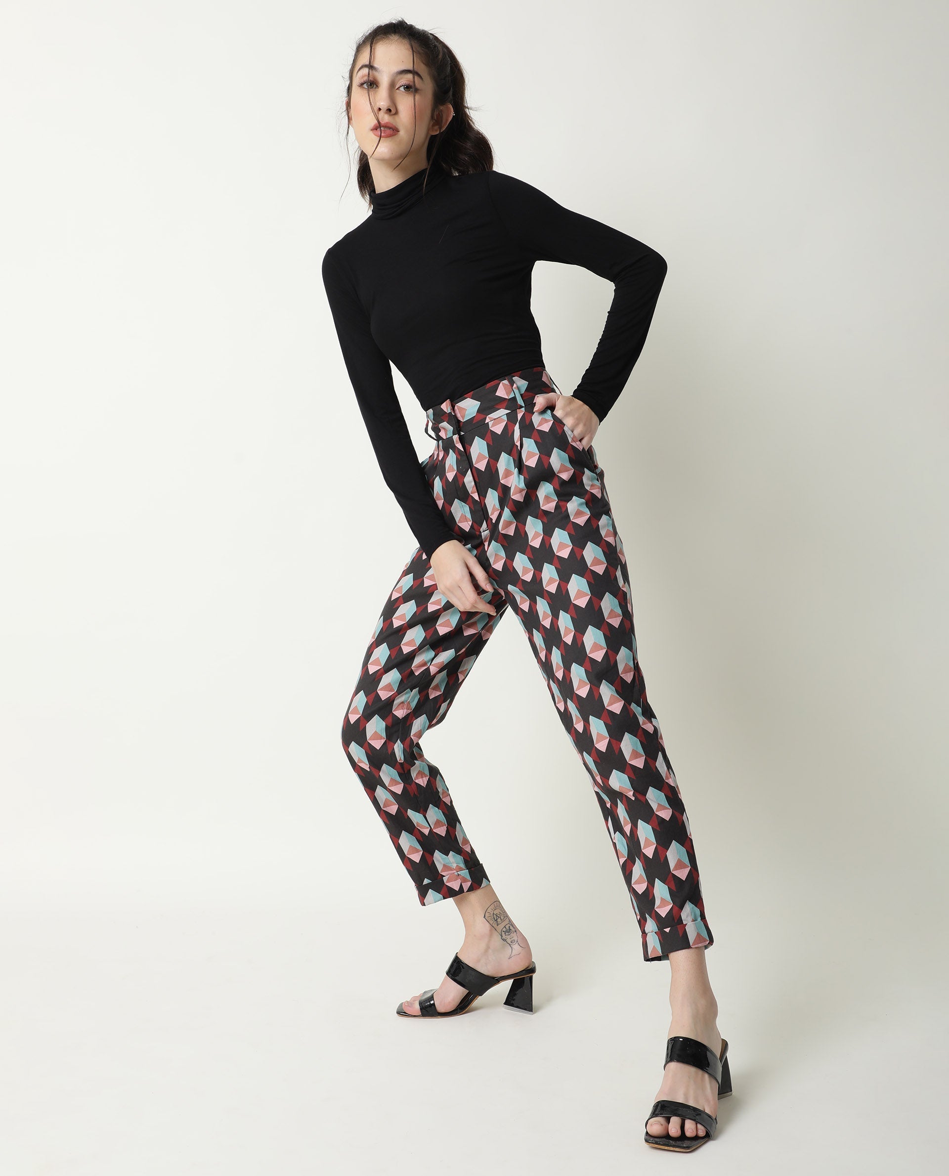 Rareism Women's Knicks Black Cotton Geometric Print Ankle Length Tailored Trouser
