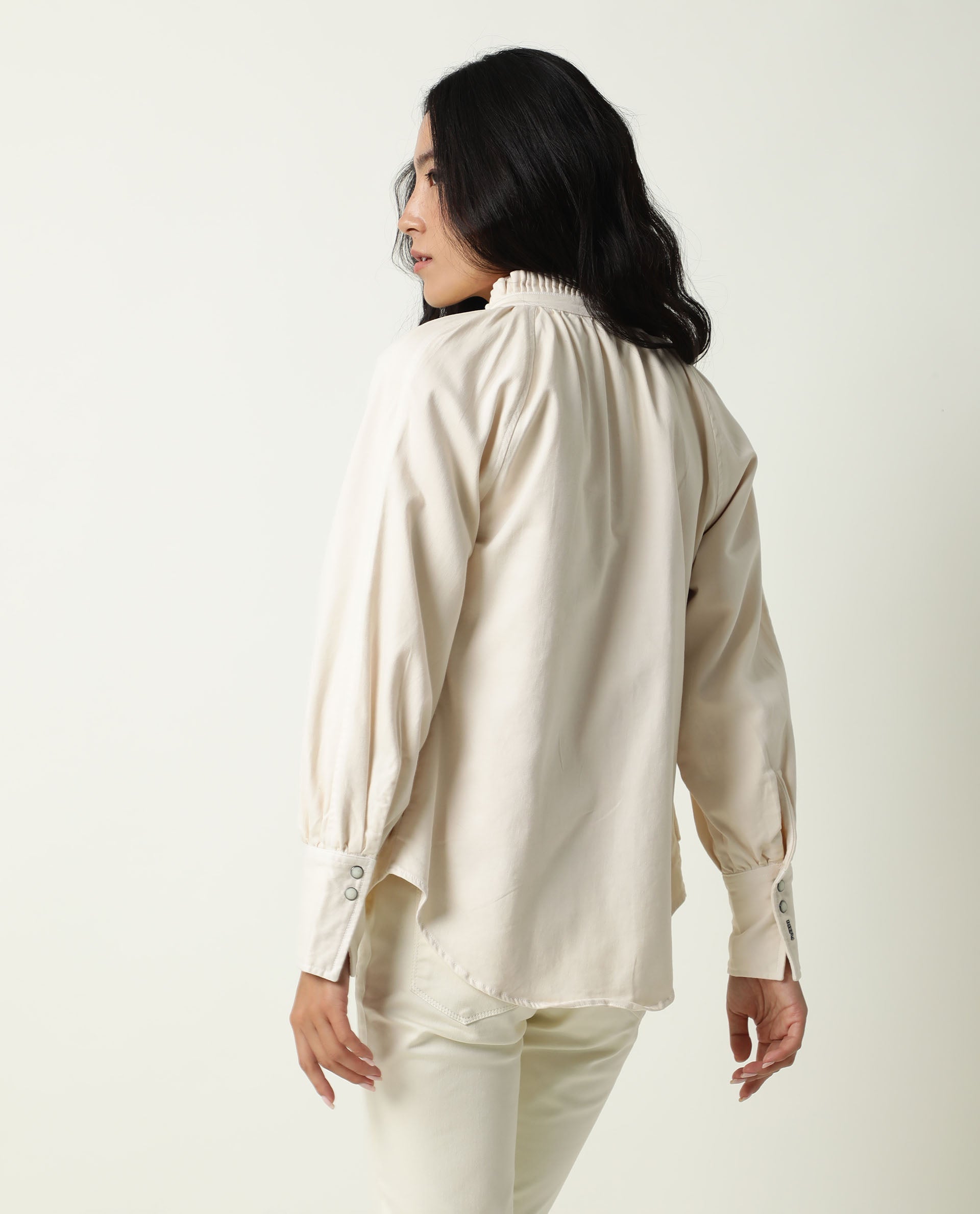 Rareism Women's Bellona Offwhite Cotton Sweetheart Neck Plain Regular Fit Jacket