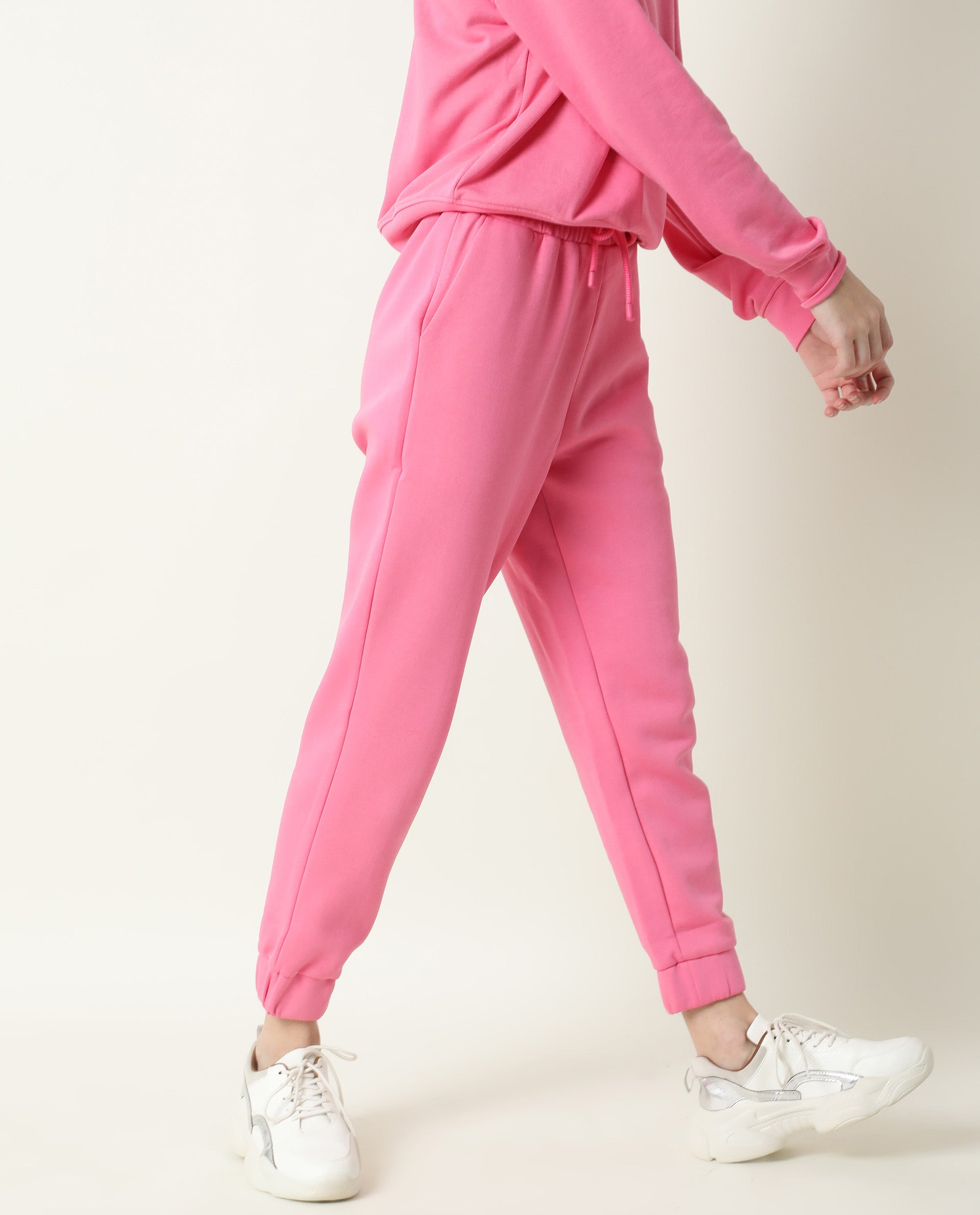 Rareism Women Neo-1 Pink Poly Cotton Fabric Tailored Fit Solid Mid Rise Ankle Length Track Pant
