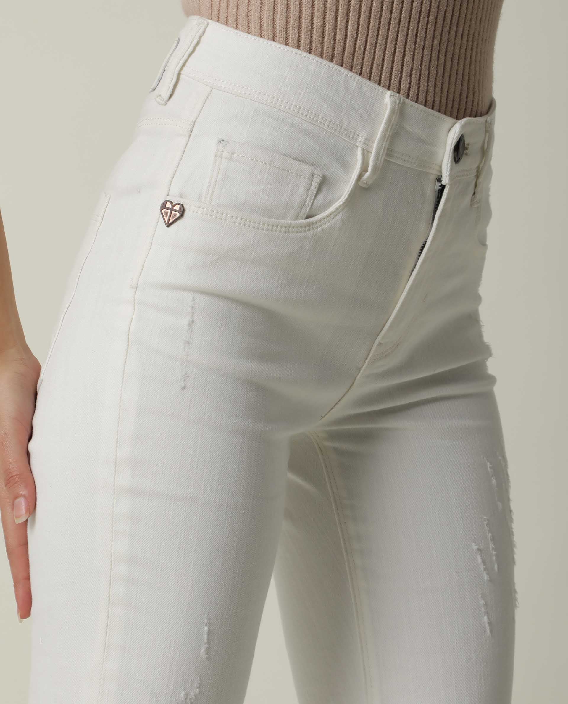 Rareism Women Gara White Cotton Fabric Mid Rise Solid Tailored Fit Ankle Length Jeans
