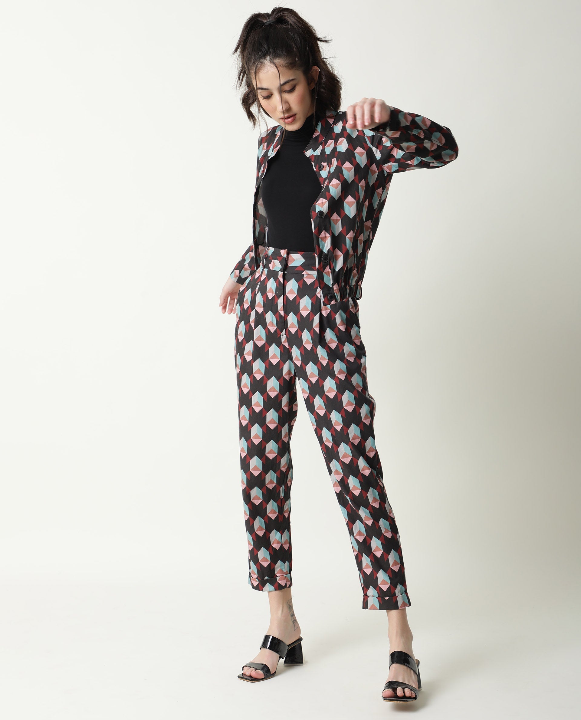 Rareism Women's Knicks Black Cotton Geometric Print Ankle Length Tailored Trouser