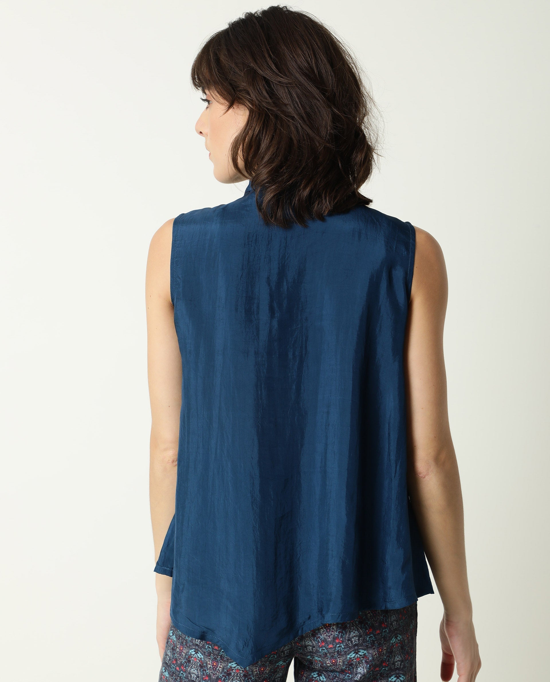 Rareism Women's Mac Viscose Petrol Tie-Up Neck Plain Sleeveless Regular Fit Top