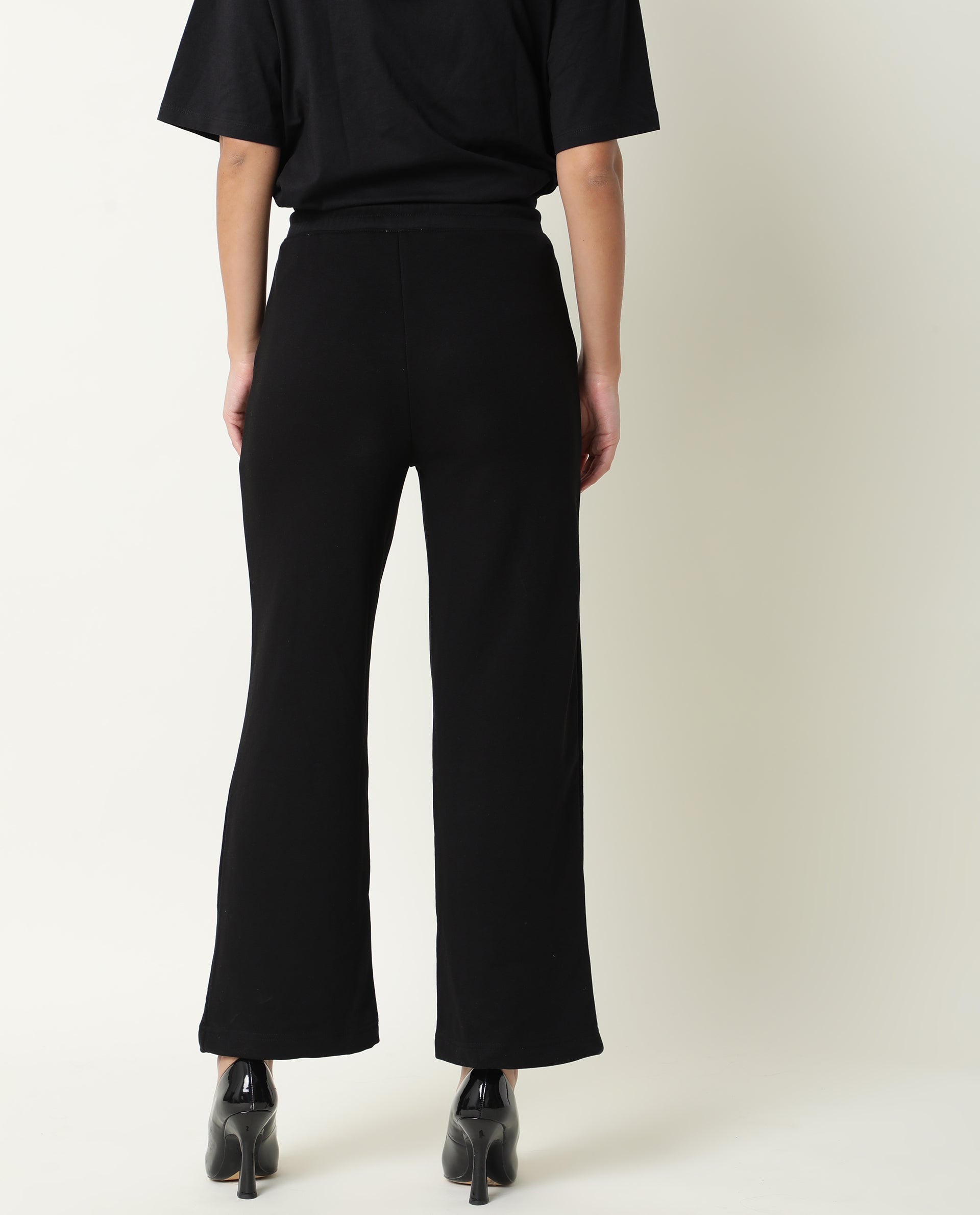 Rareism Women Pazo-1 Black Poly Cotton Fabric Relaxed Fit Solid Mid Rise Ankle Length Track Pant