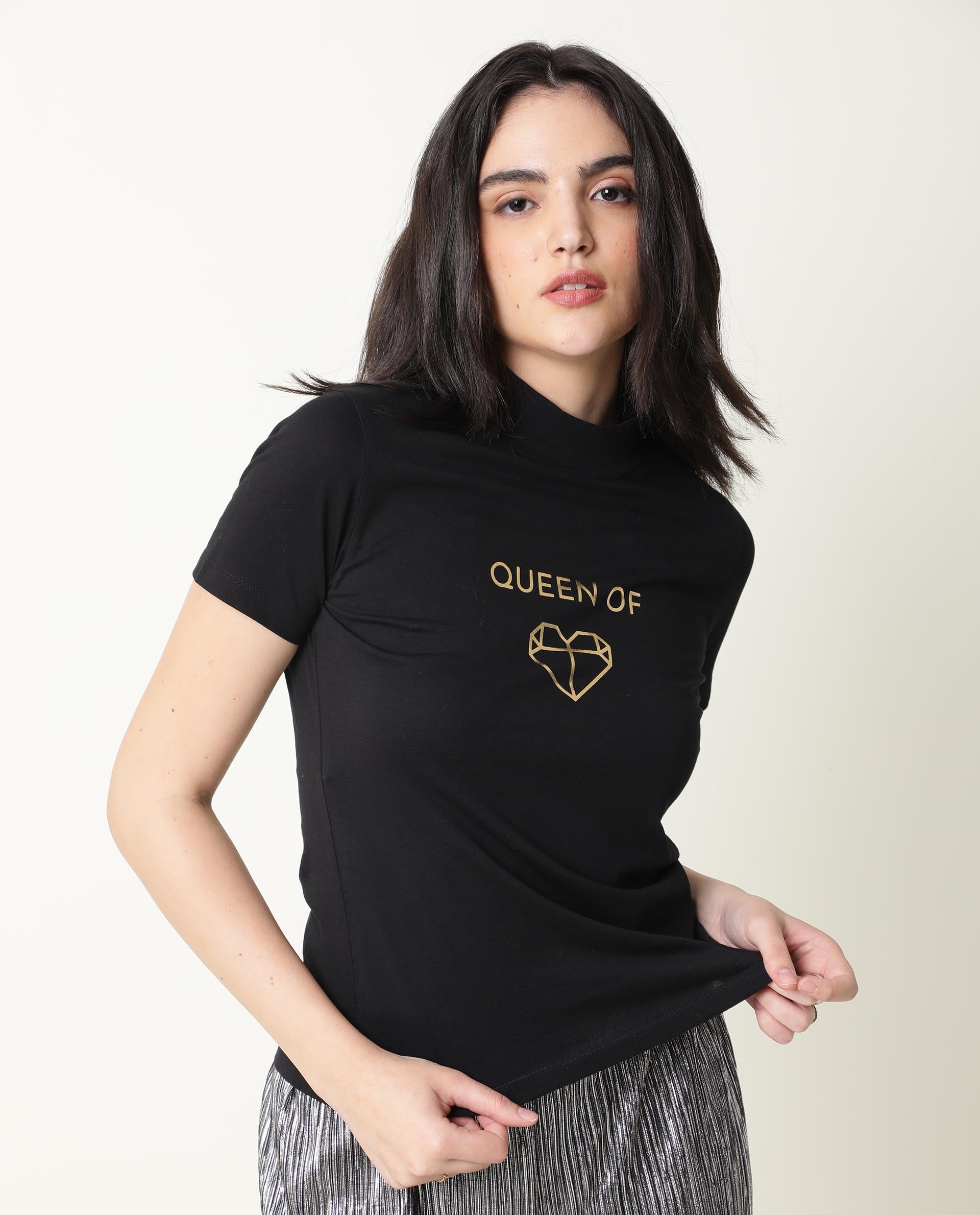 Rareism Women Queenie Black Poly Cotton Fabric Regular Fit Half Sleeves Graphic Print Round Neck T-Shirt