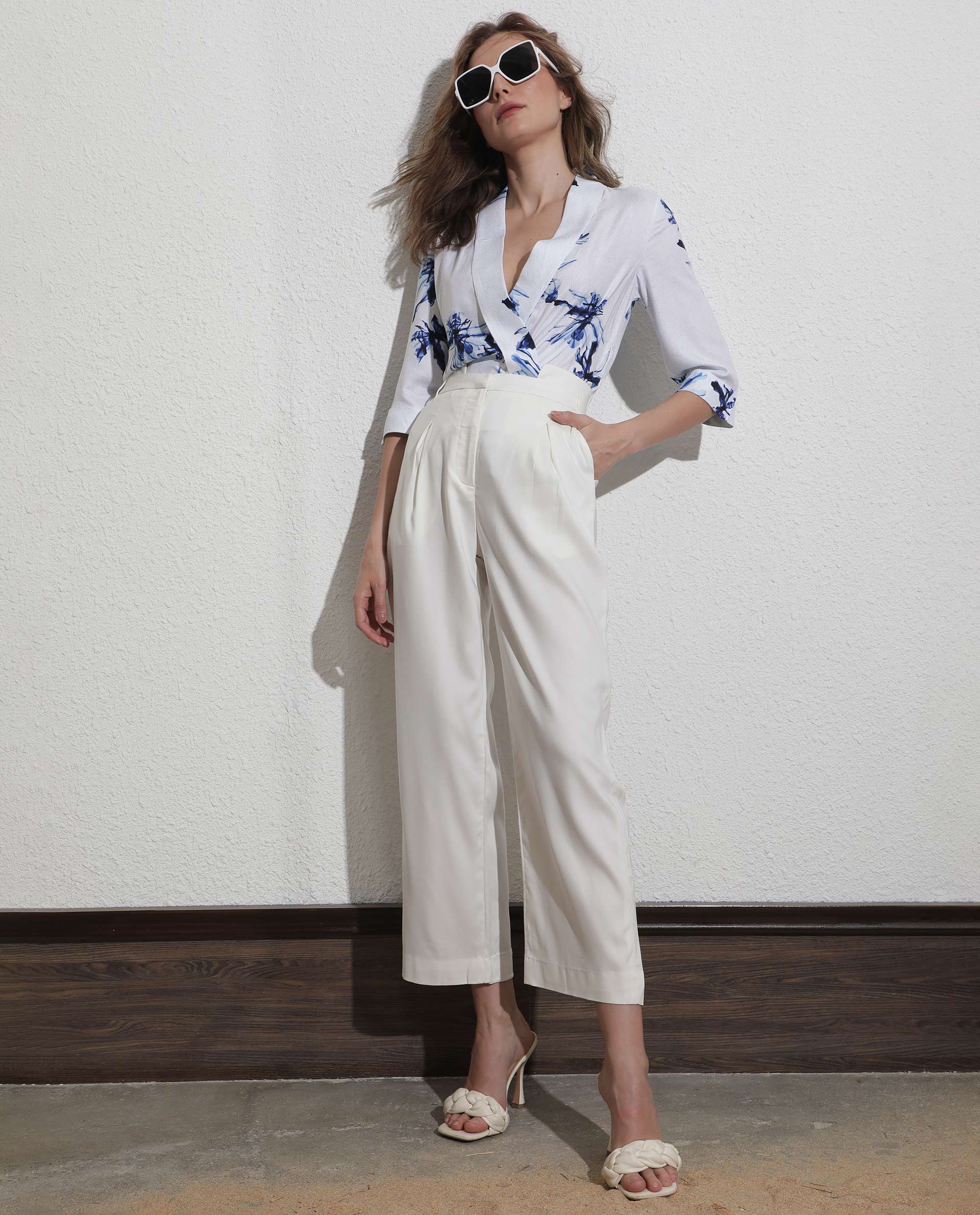 Rareism Women's Evanova Offwhite Viscose Plain Ankle Length Regular Fit Trouser