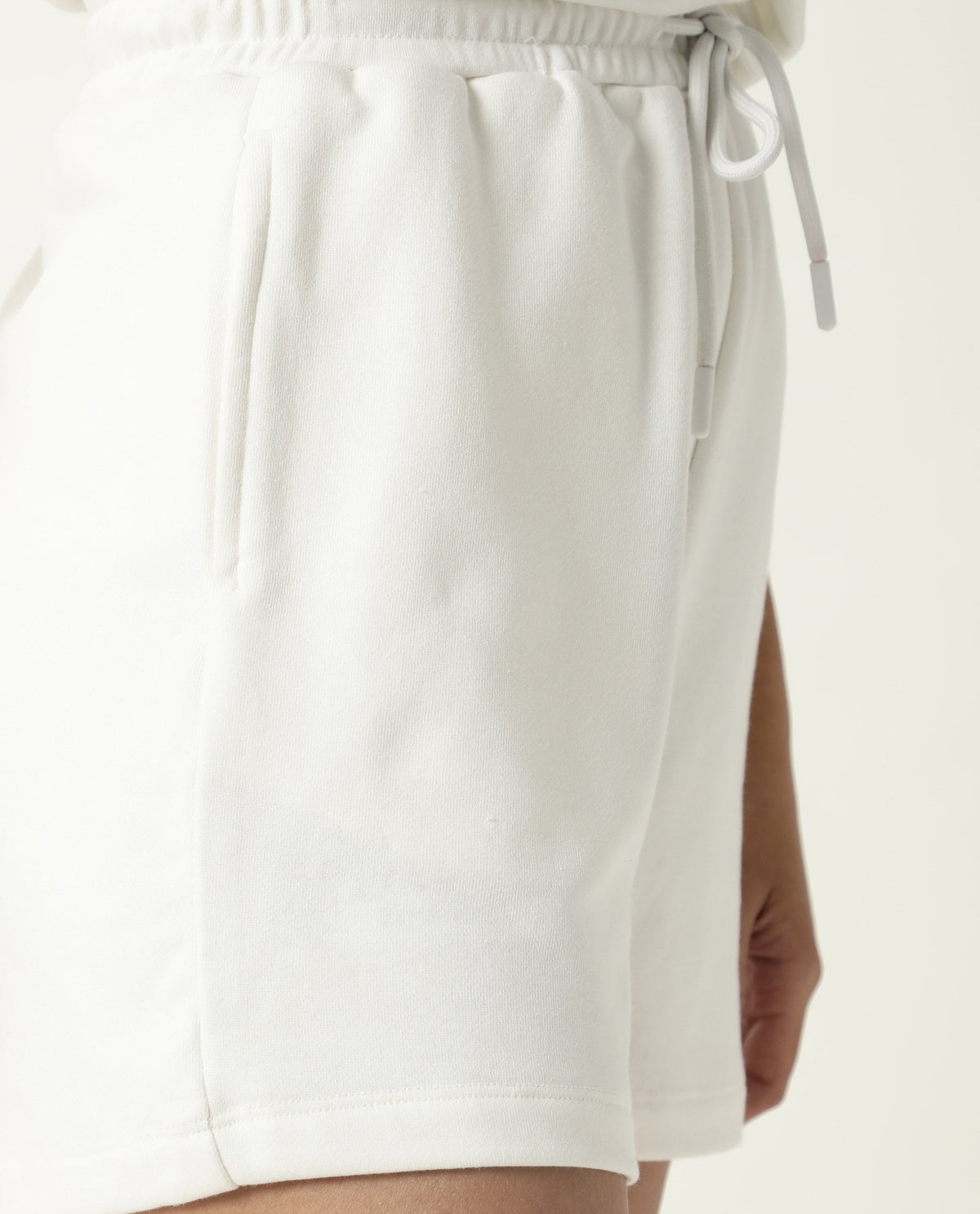 Rareism Women Ciri Off White Cotton Poly Fabric Relaxed Fit Solid Mid Rise Shorts