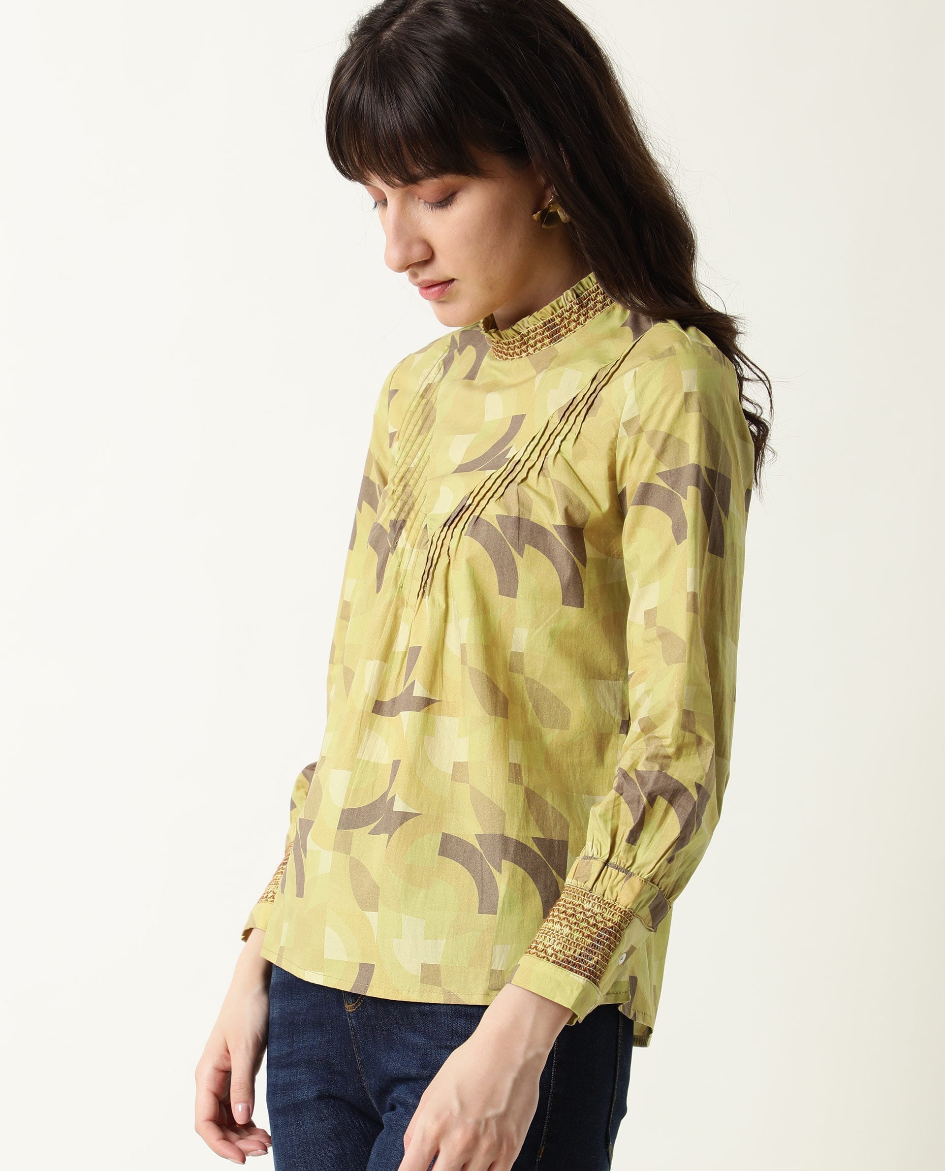 Rareism Women Honest Green Top Short Sleeves Printed