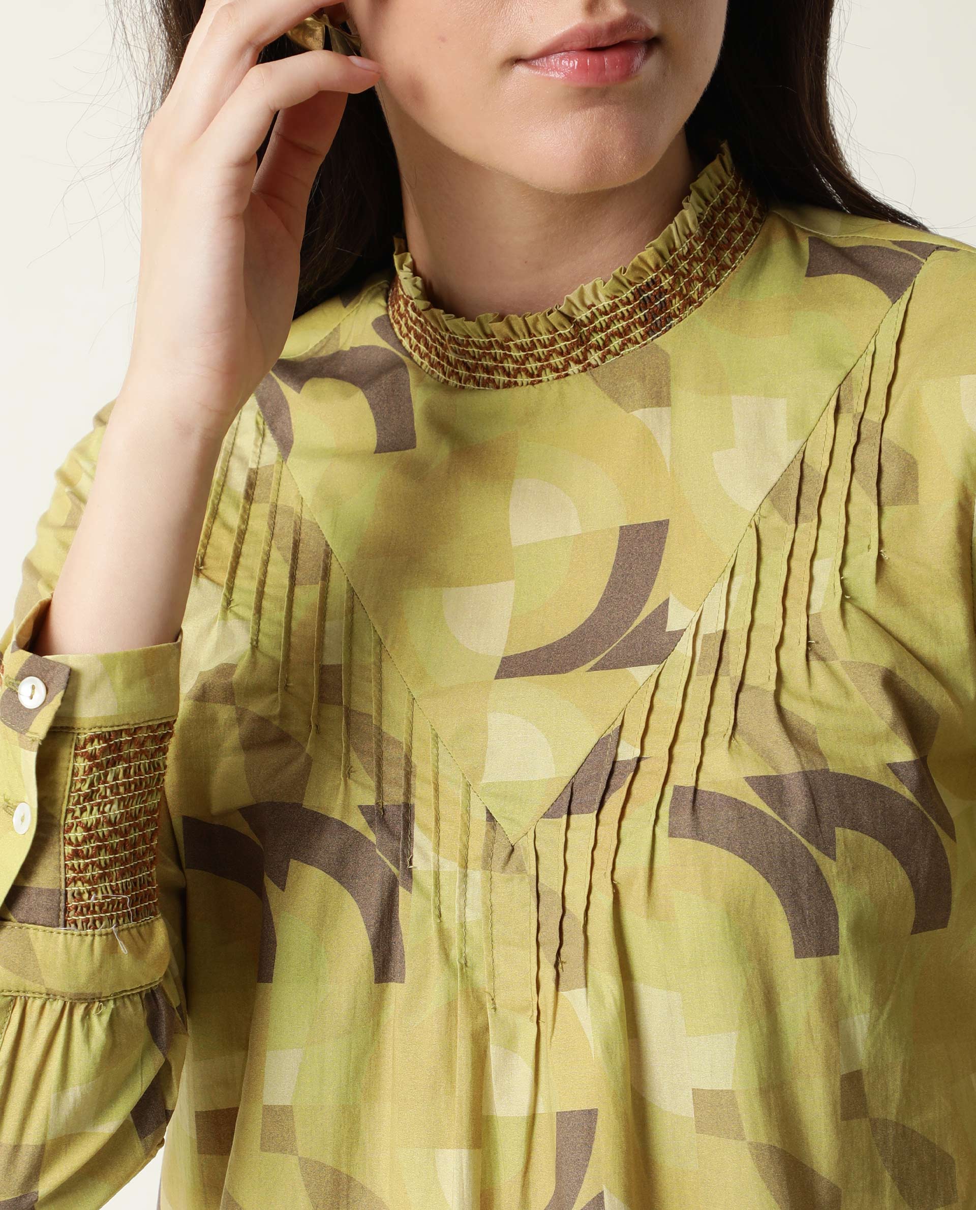 Rareism Women Honest Green Top Short Sleeves Printed