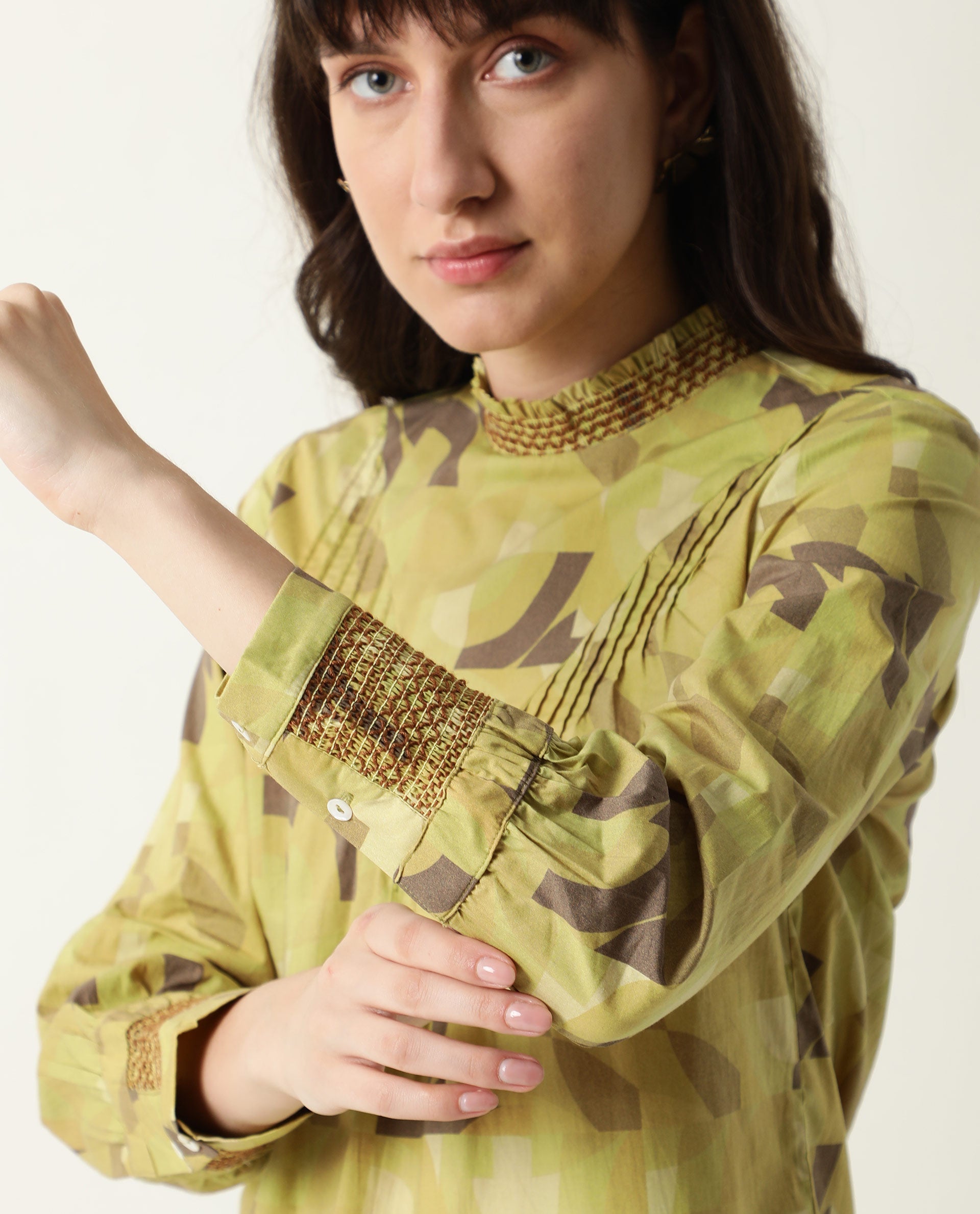 Rareism Women Honest Green Top Short Sleeves Printed