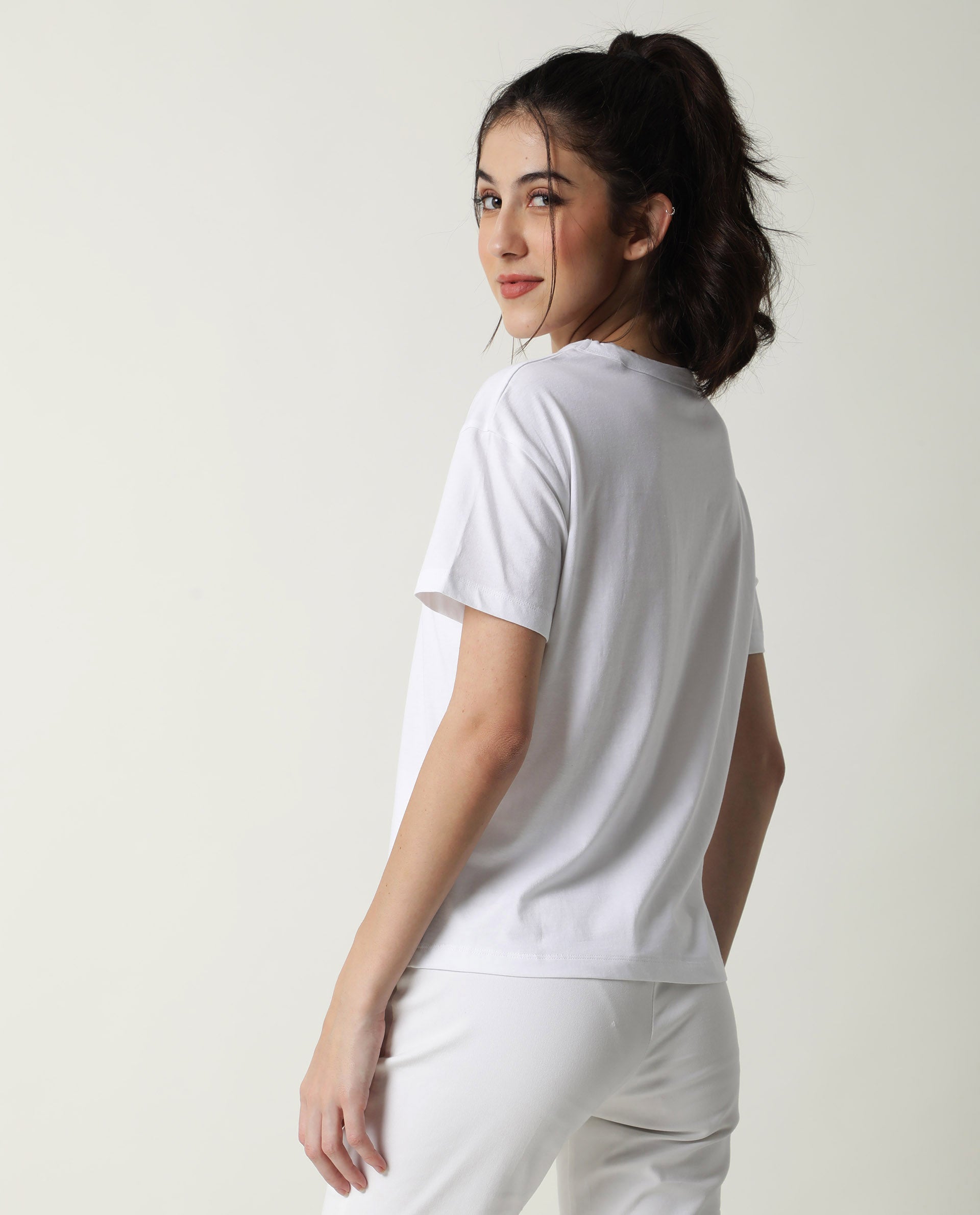 Rareism Women Inago White Cotton Fabric Regular Fit Half Sleeves Graphic Print Crew Neck T-Shirt