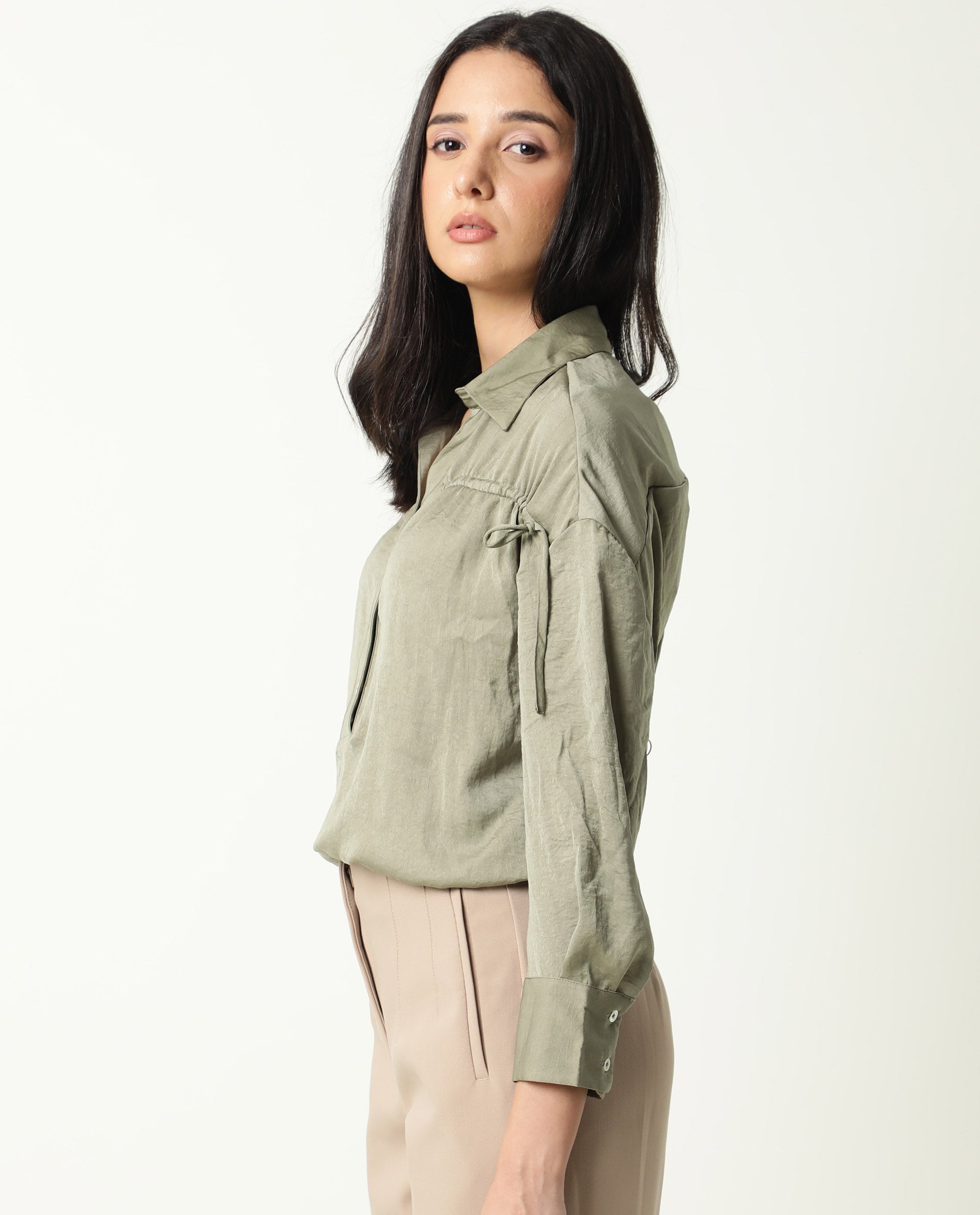 Rareism Women's Hullay Green Spread Collar Plain Knee Length Tailored Top