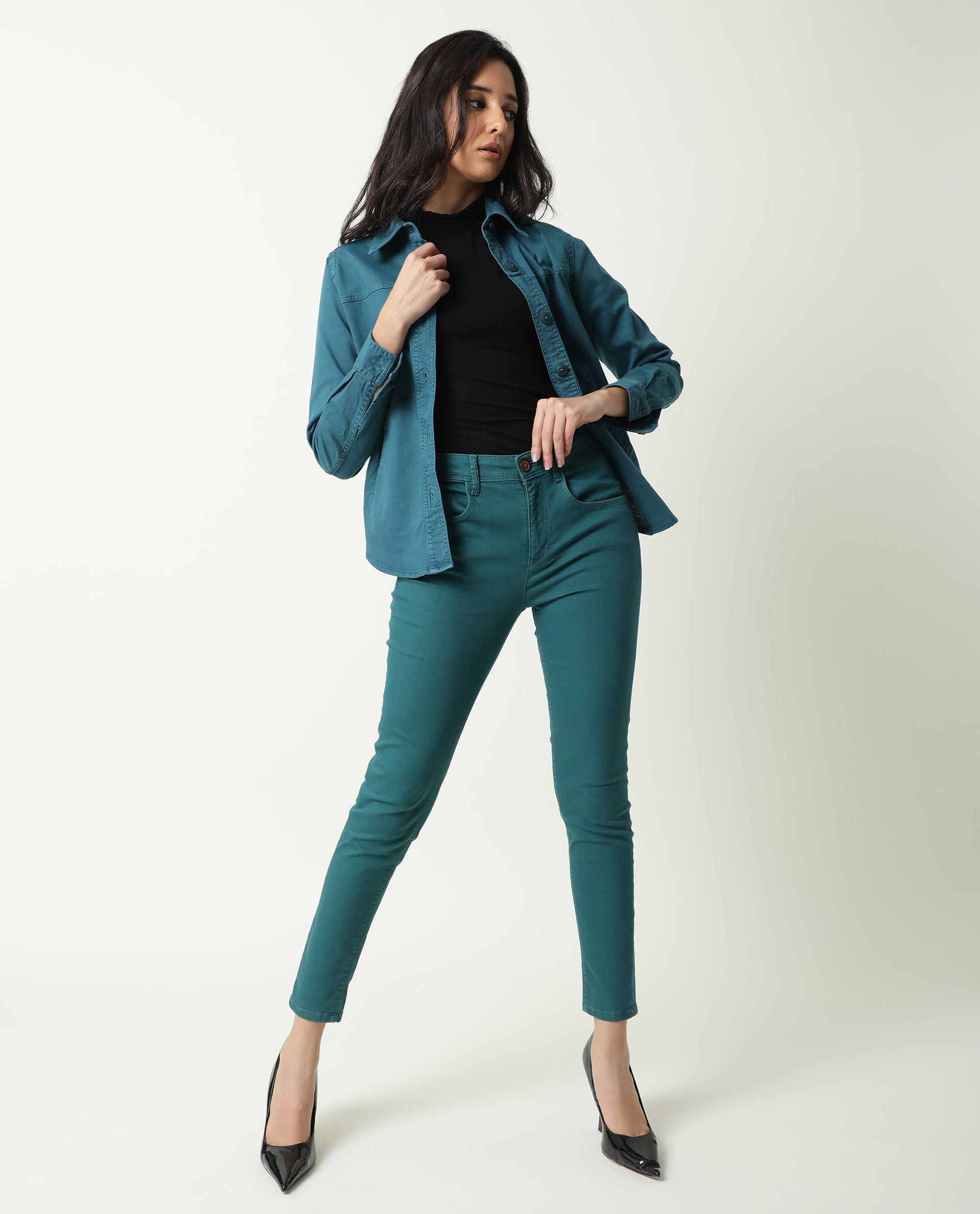 Rareism Women Metty Petrol Cotton Lycra Fabric Mid Rise Solid Slim Fit Ankle Length Jeans