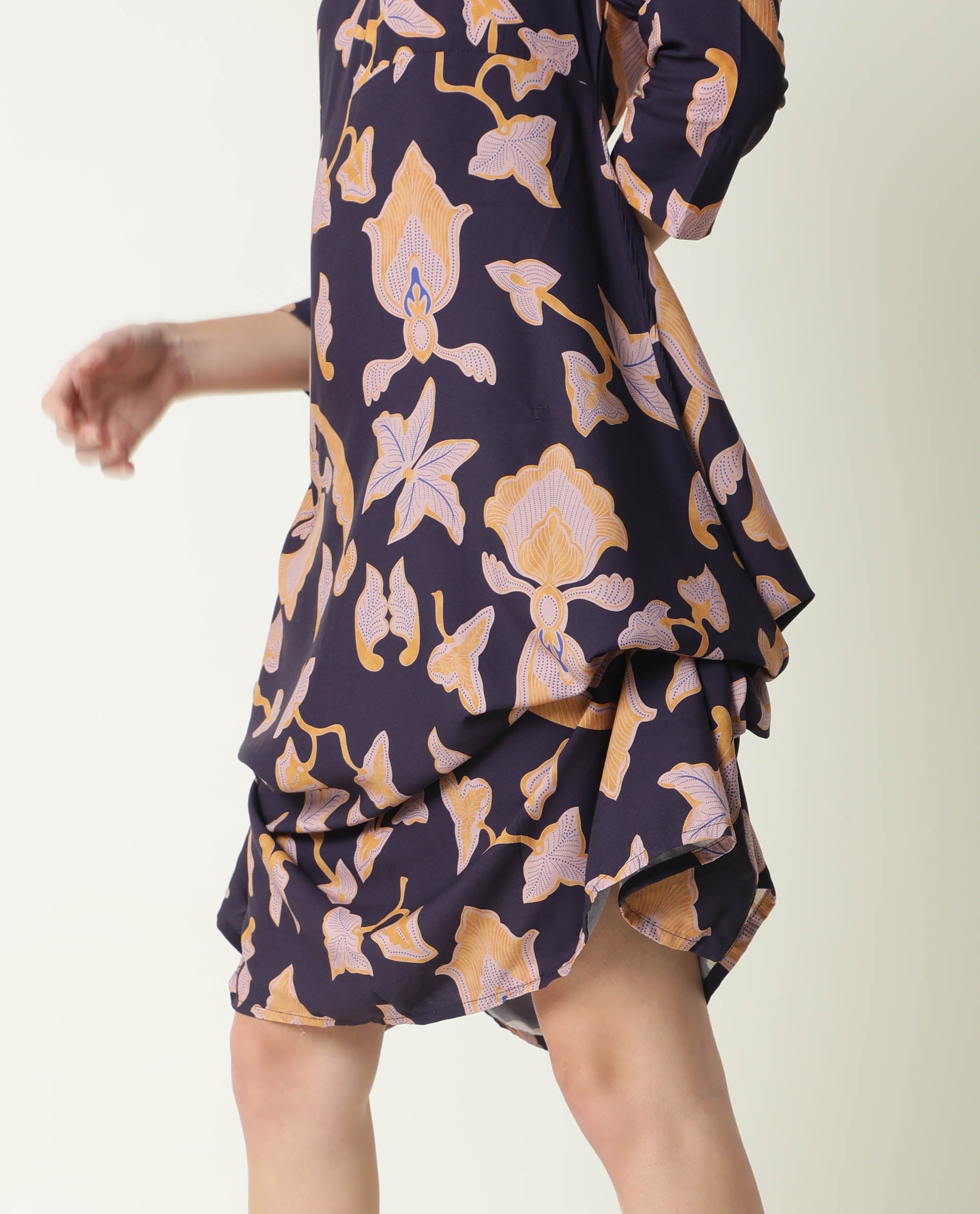 Rareism Women's Kenna Navy V-Neck Abstract Print Knee Length Regular Fit Dress