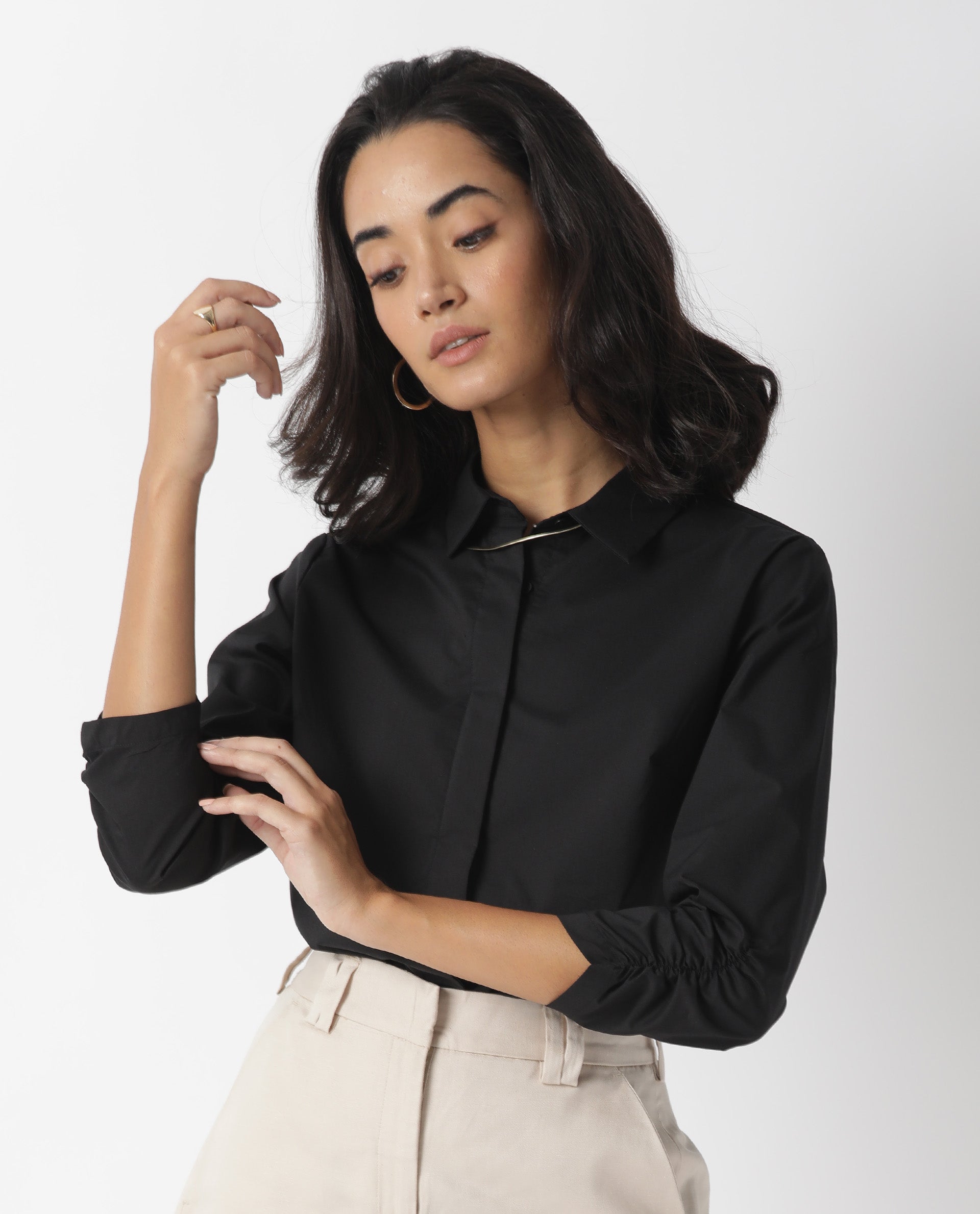 Rareism Women's Cuddle Black Cotton Blend Spread Collar Plain Regular Fit Top