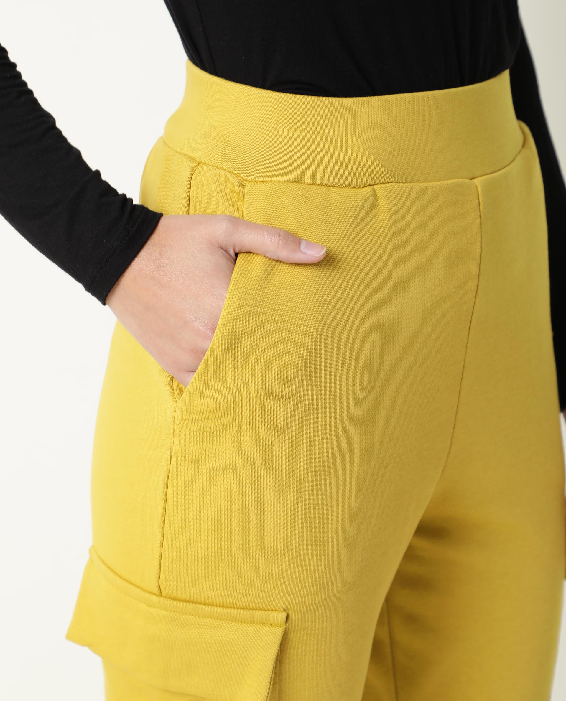 Rareism Women Nush Yellow Poly Cotton Fabric Tailored Fit Solid Mid Rise Ankle Length Track Pant