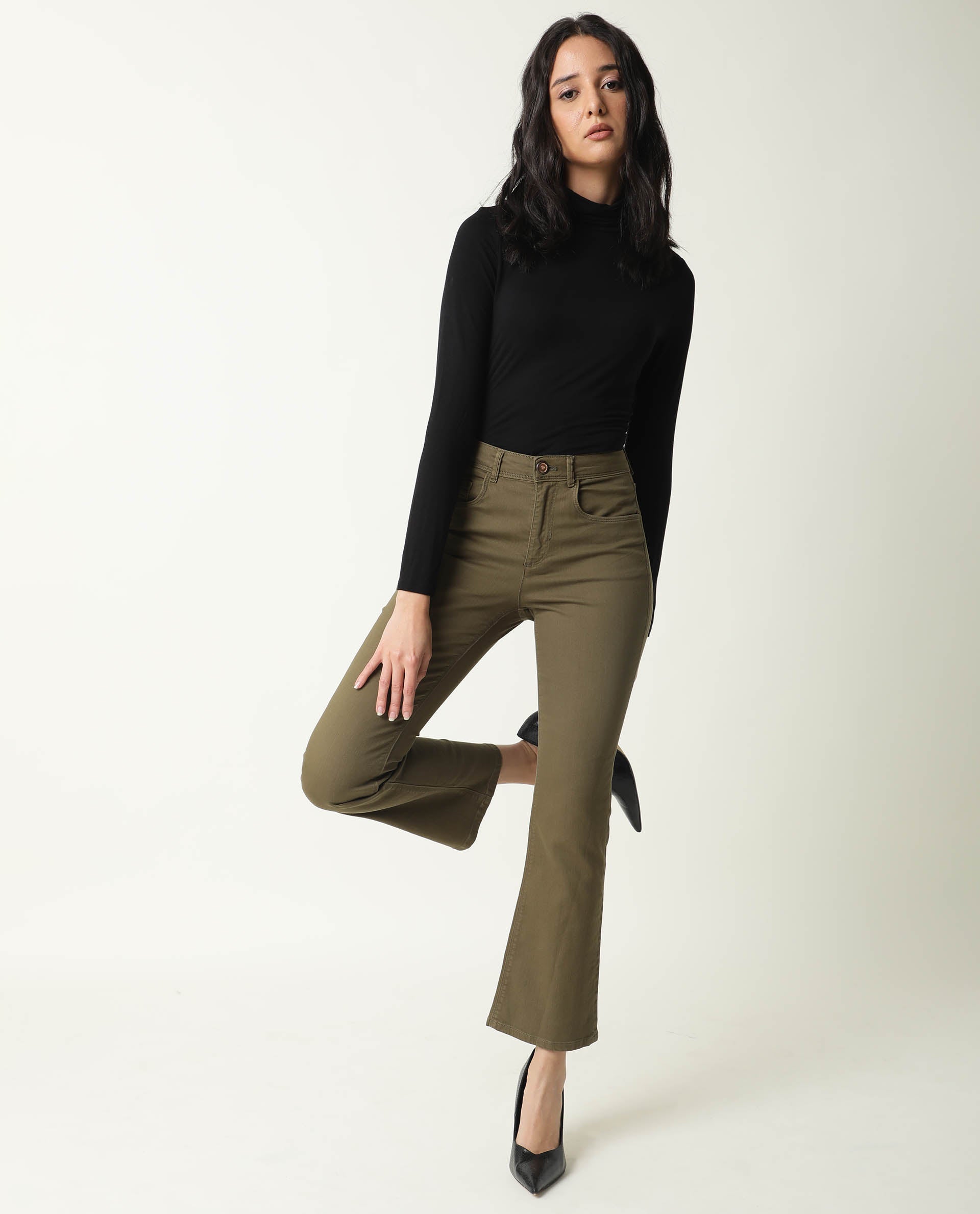 Rareism Women Booter Green Cotton Lycra Fabric Mid Rise Solid Slim Fit Ankle Length Jeans