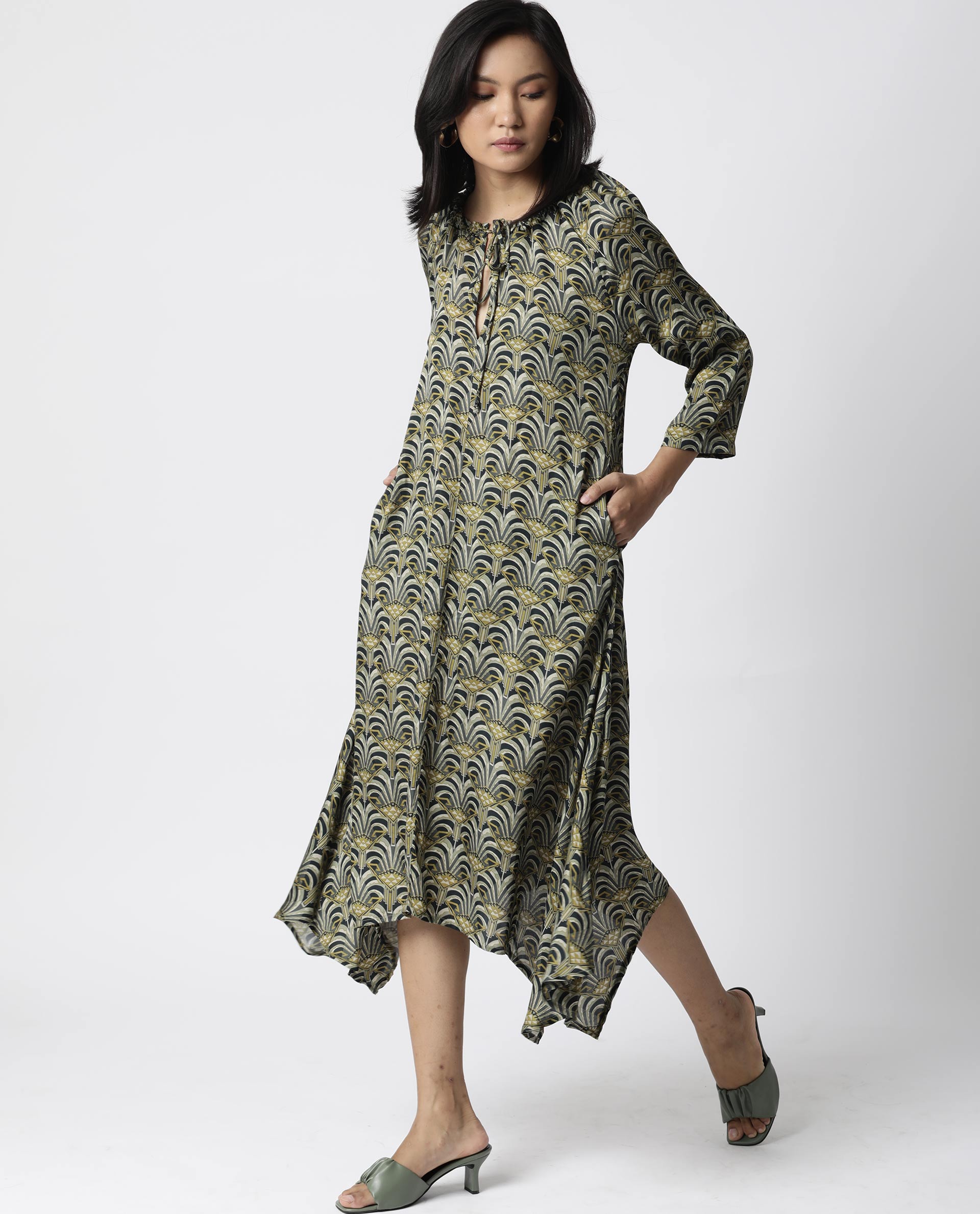 Rareism Women Shlok Green Dress Short Sleeves Printed