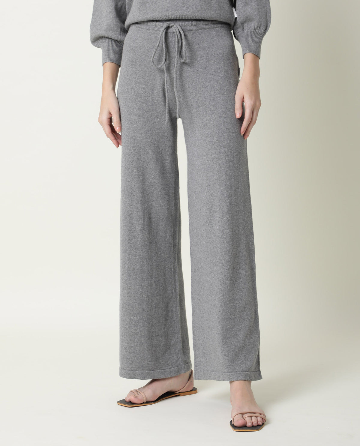 Rareism Women Finn Track Melange Grey Cotton Fabric Flared Solid Mid Rise Ankle Length Track Pant