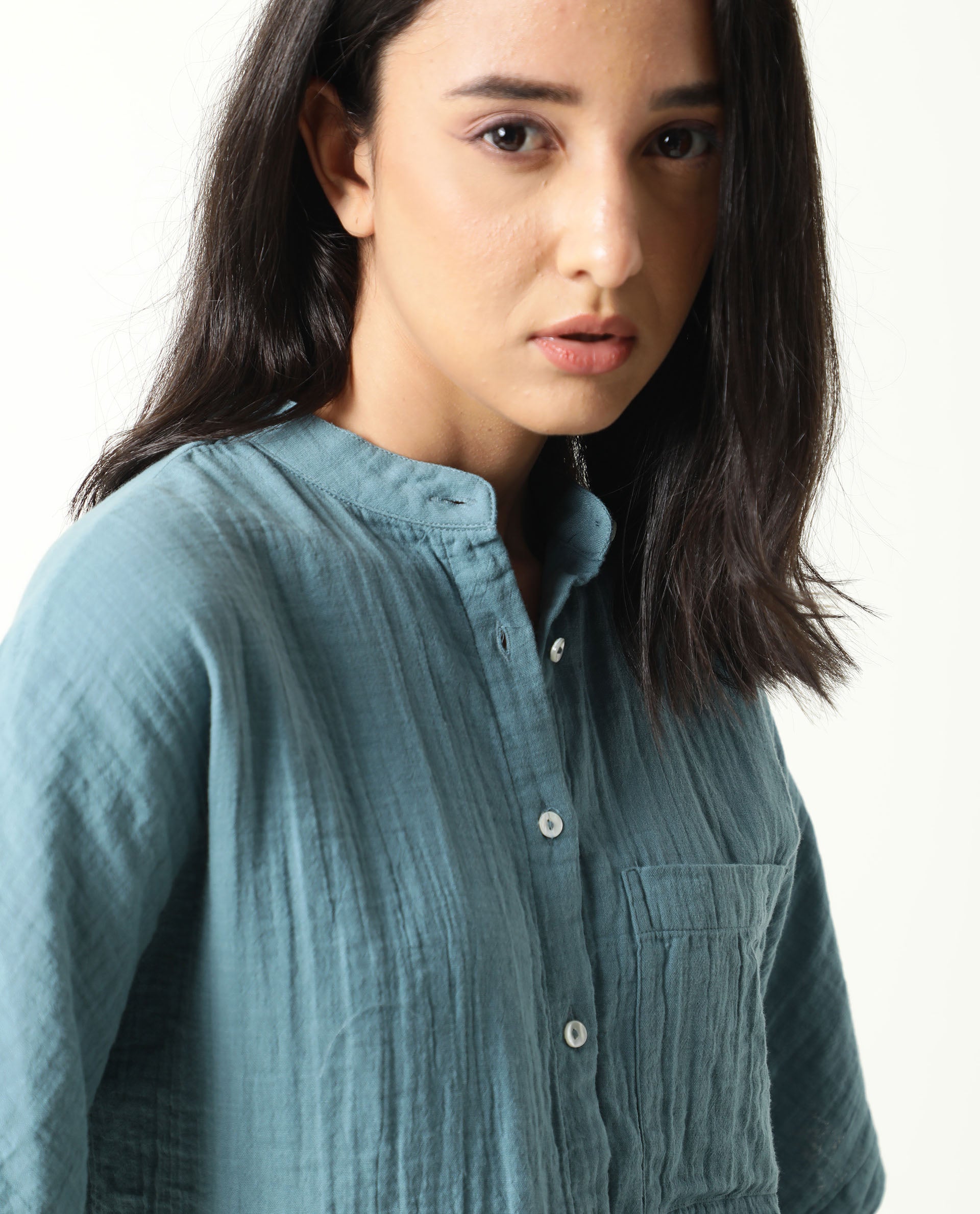 Rareism Women's Imro Green Mandarin Collar Plain Knee Length Tailored Top