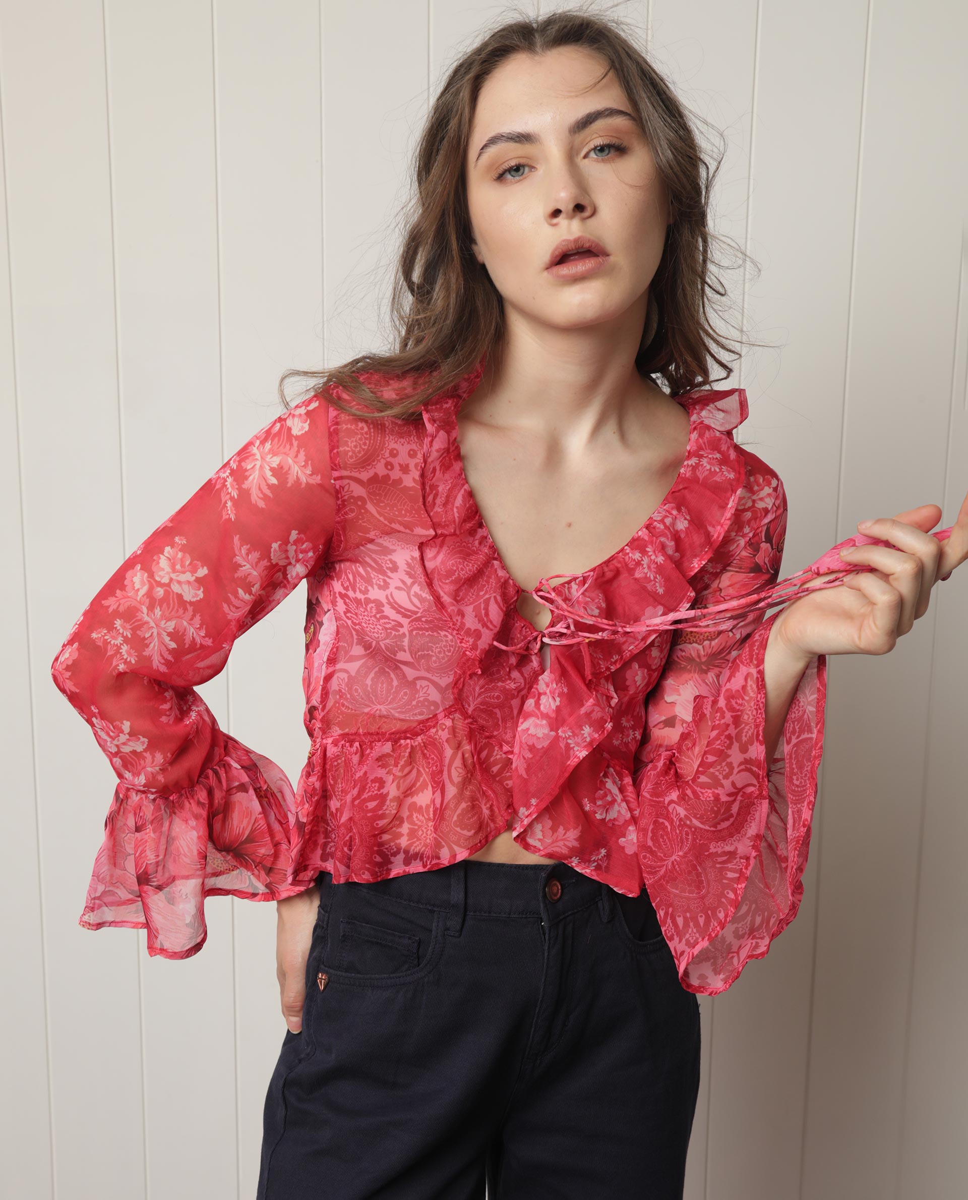 Rareism Women's Myloh Maroon Polyester V-Neck Floral Print Bell Sleeve Crop Regular Fit Shrug