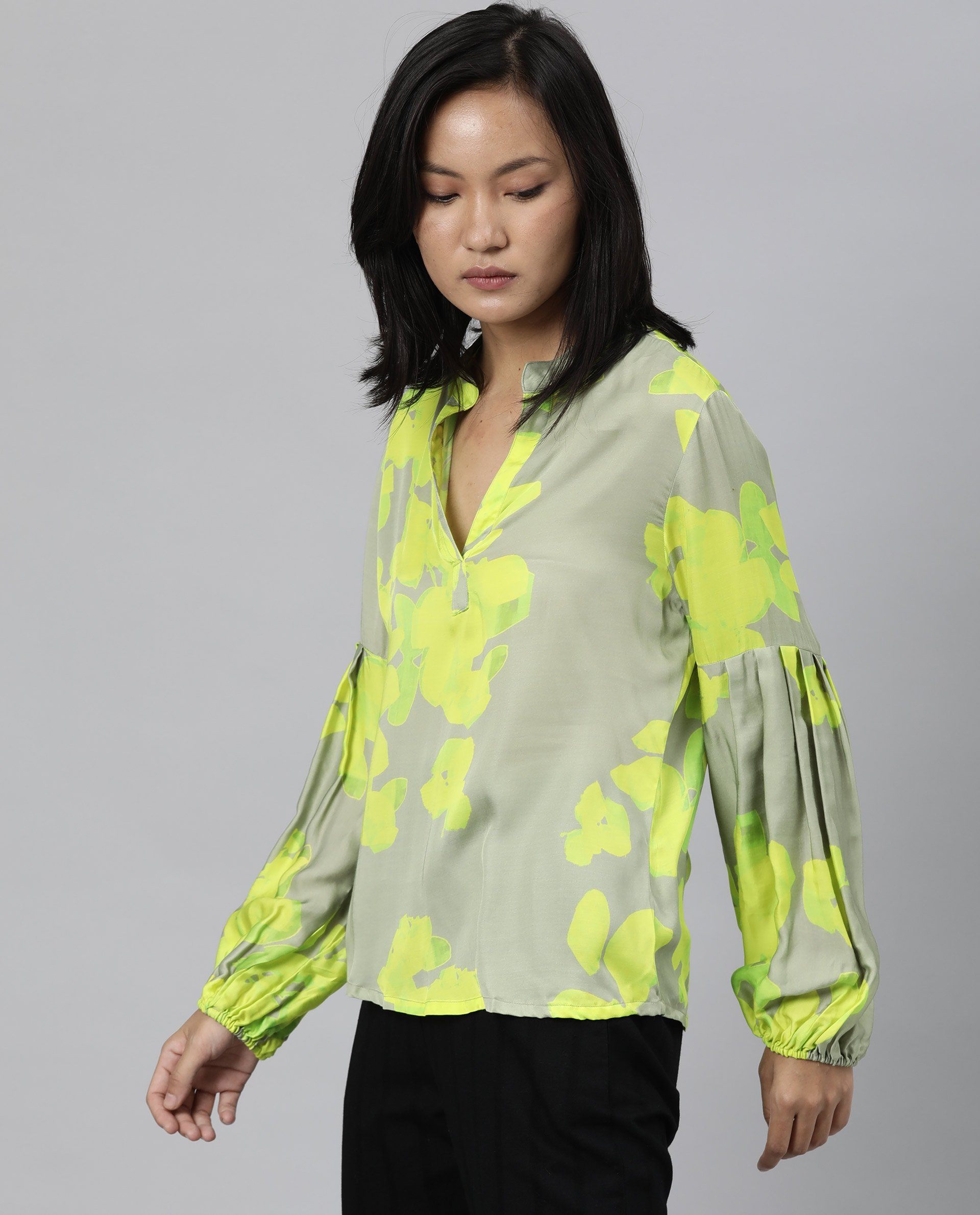 Rareism Women Liza Green Top Full Sleeves Printed