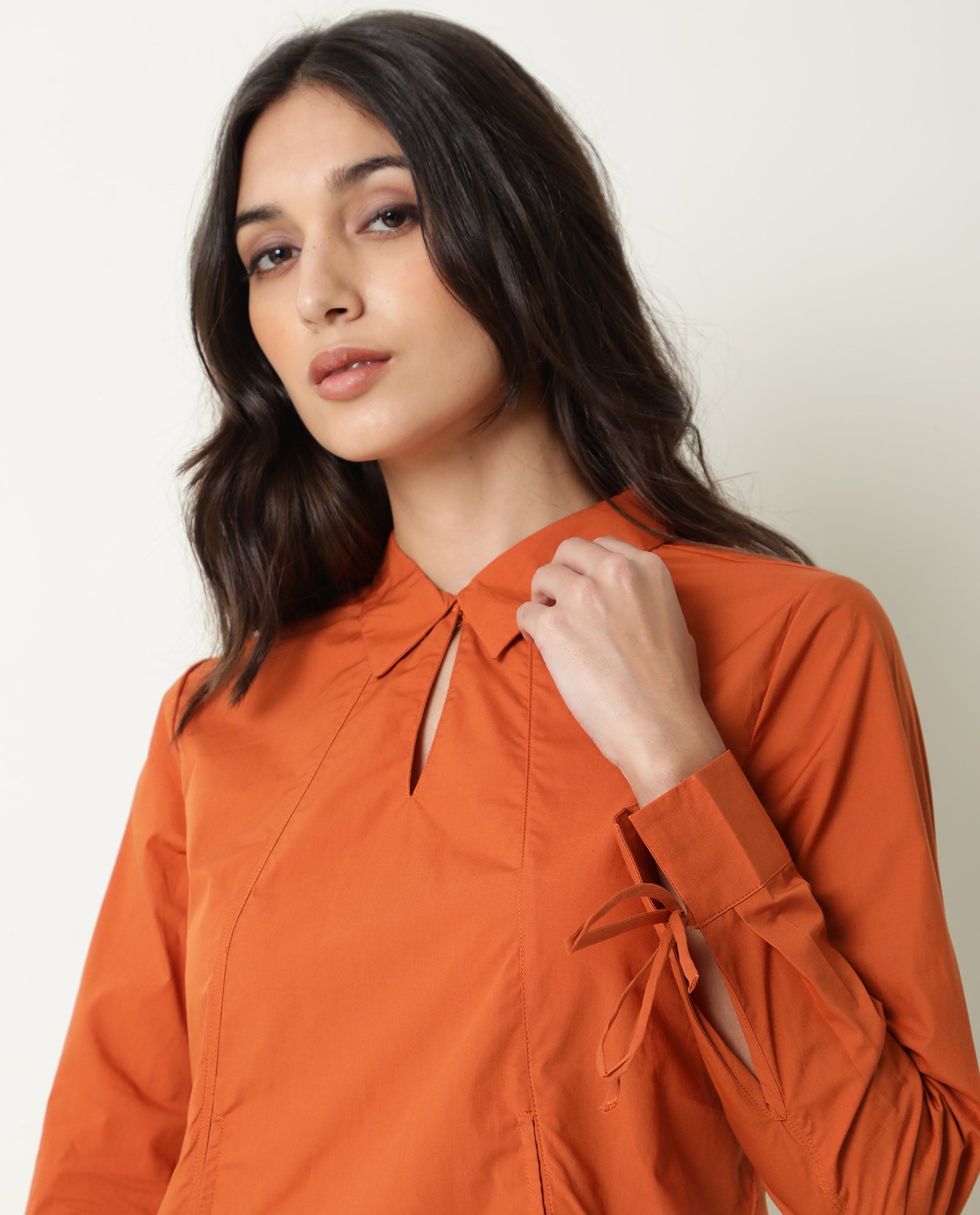 Rareism Women's Merge Rust Spread Collar Plain Knee Length Regular Fit Top
