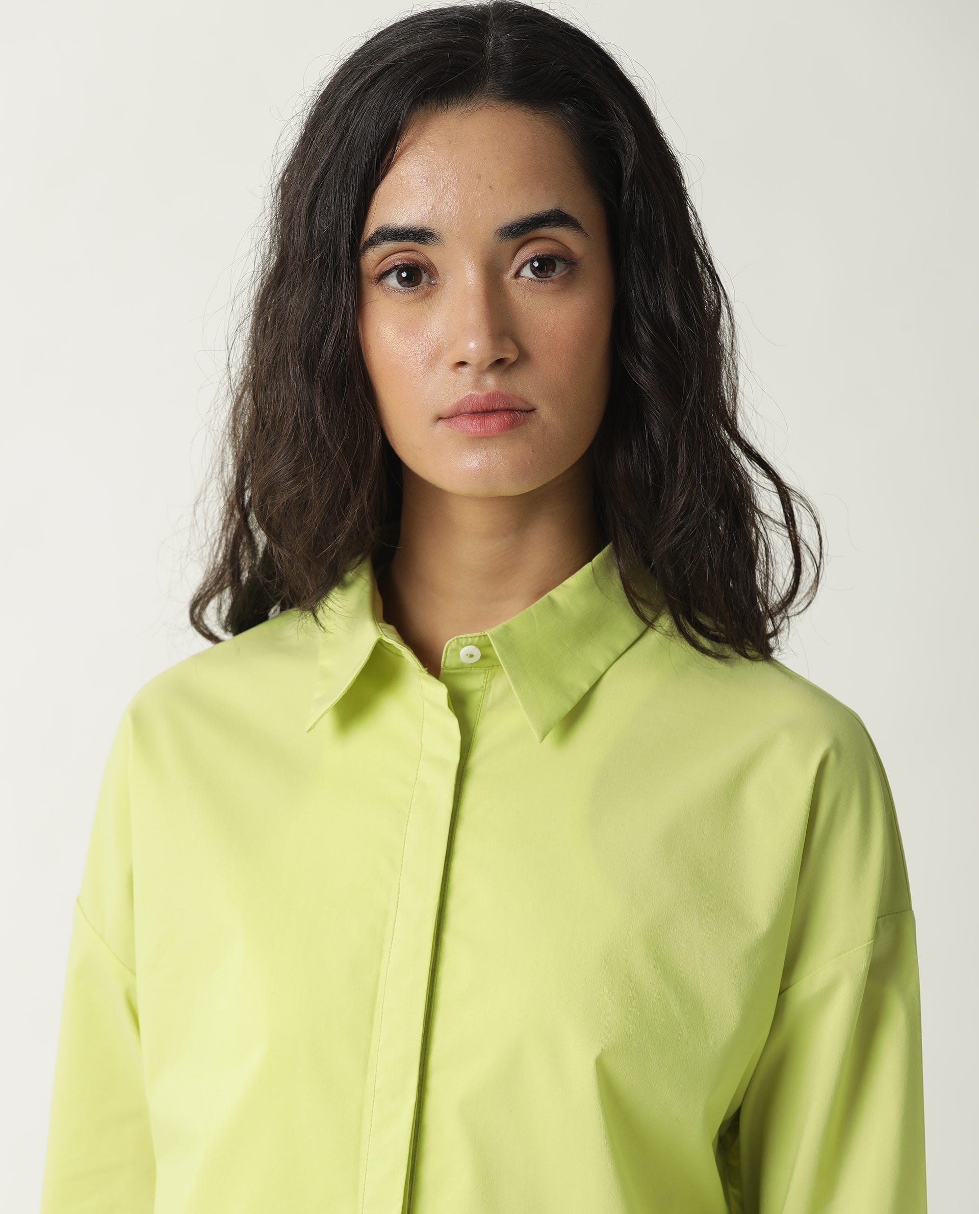 Rareism Women's Eleven Green Spread Collar Plain Knee Length Tailored Top