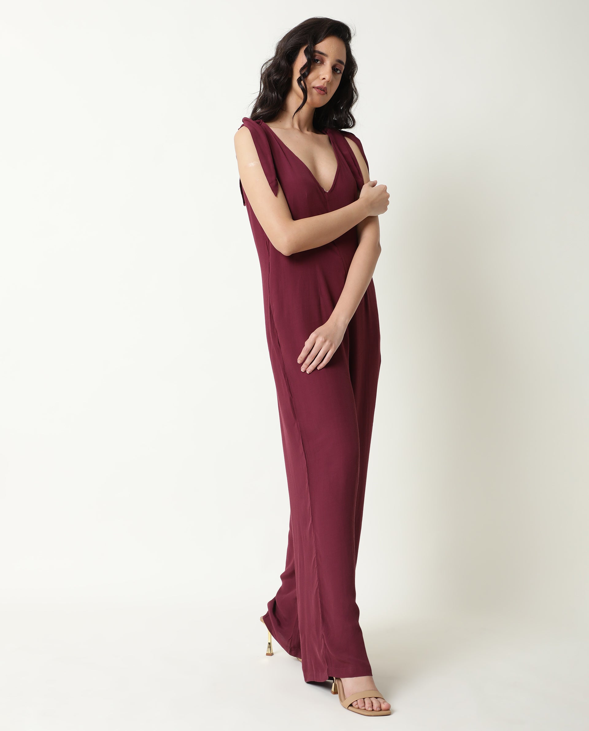 Rareism Women's Pivot Maroon Viscose V-Neck Plain Sleeveless Knee Length Tailored Jumpsuit