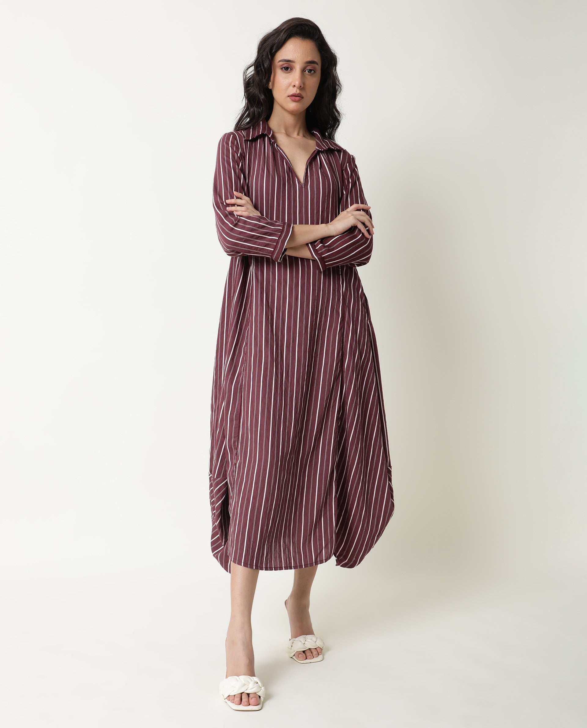 Rareism Women Wakanda Maroon Striped Shirt Collar 3/4 Sleeves With Pockets Midi Dress
