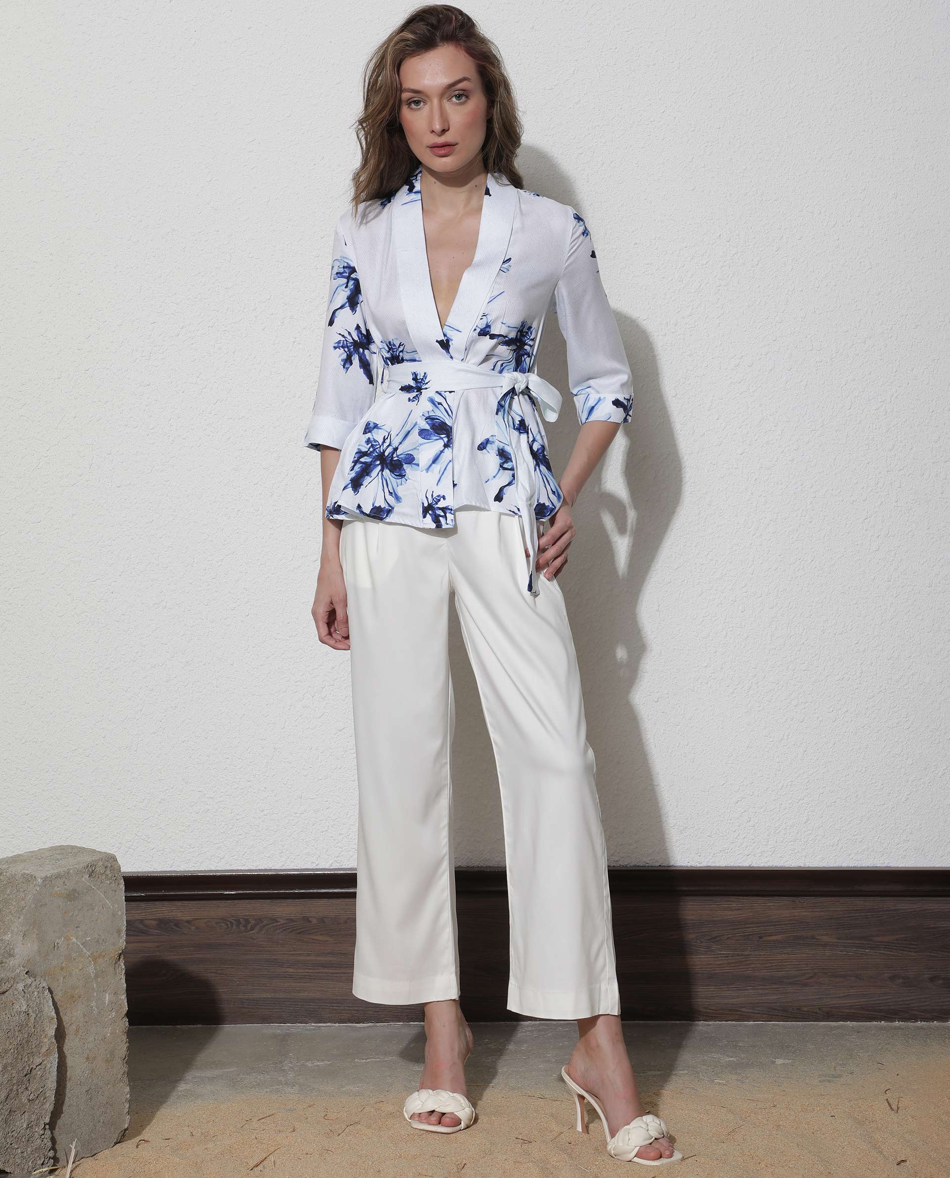 Rareism Women Irene White Viscose Fabric 3/4Th Sleeves Regular Fit Abstract Print Shrug