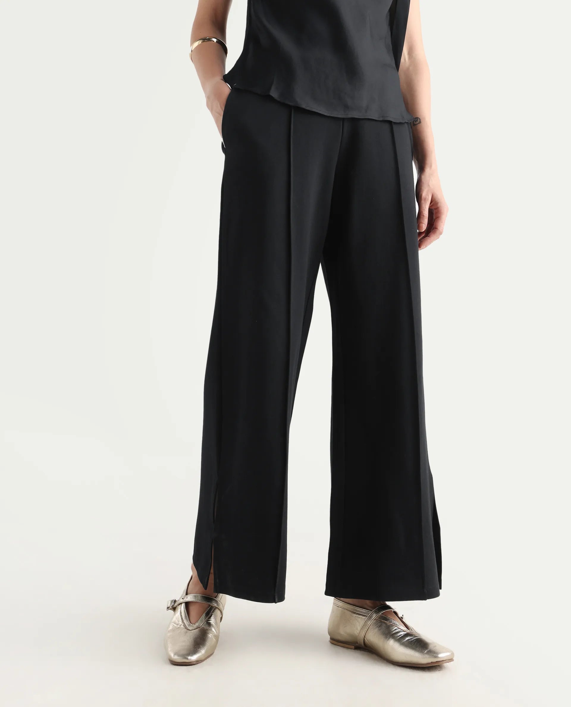 Rareism Women's Jancuri Black Rayon Blend Plain Ankle Length Straight Fit Travel Trouser