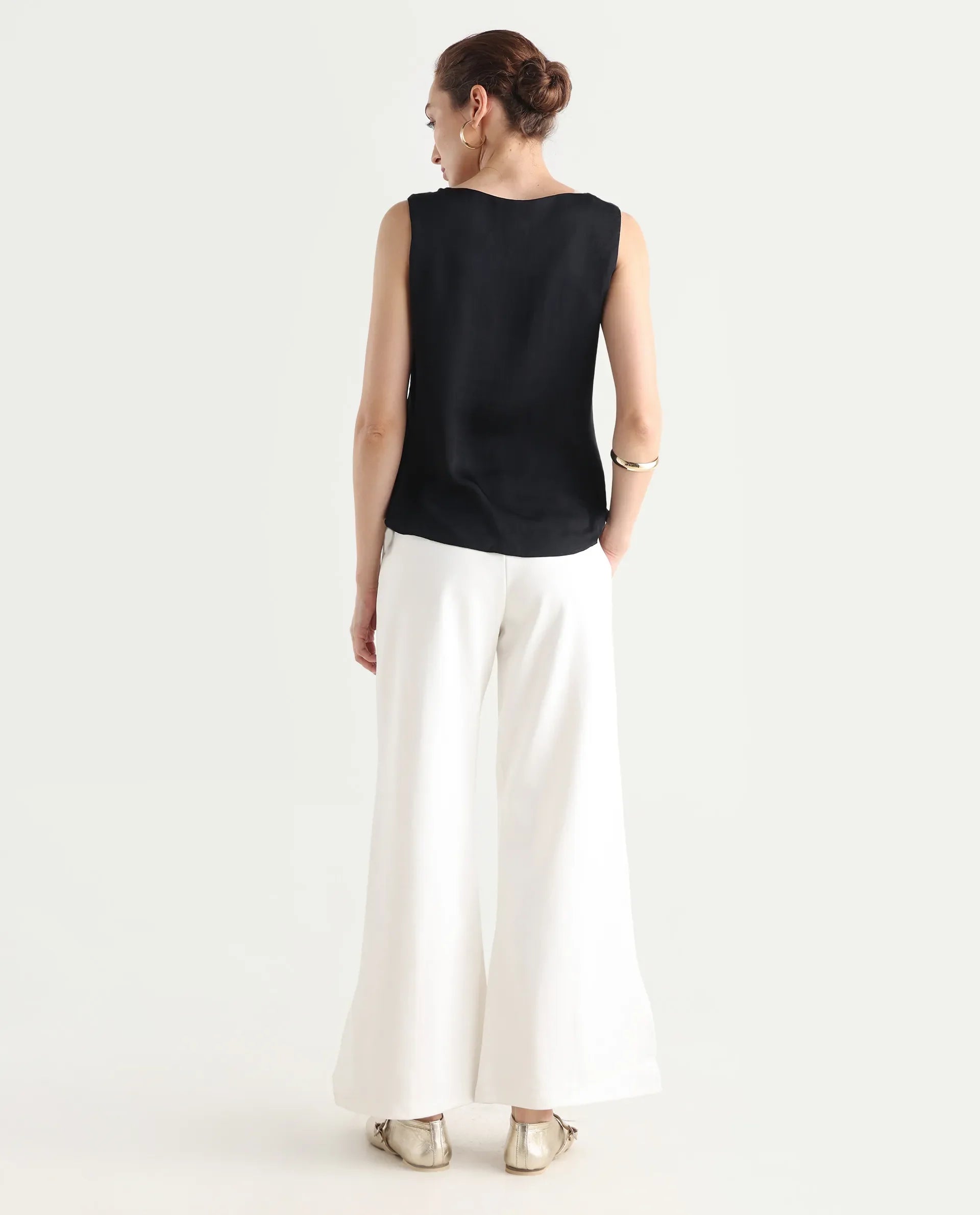 Rareism Women's Jancuri Off White Rayon Blend Plain Ankle Length Straight Fit Trouser