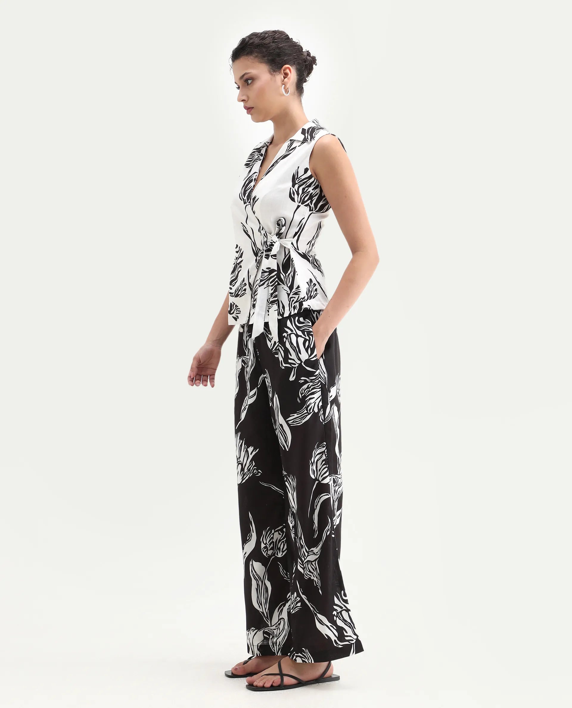 Rareism Women's Janfu B Black Polyester Floral Print Ankle Length Wide Trouser