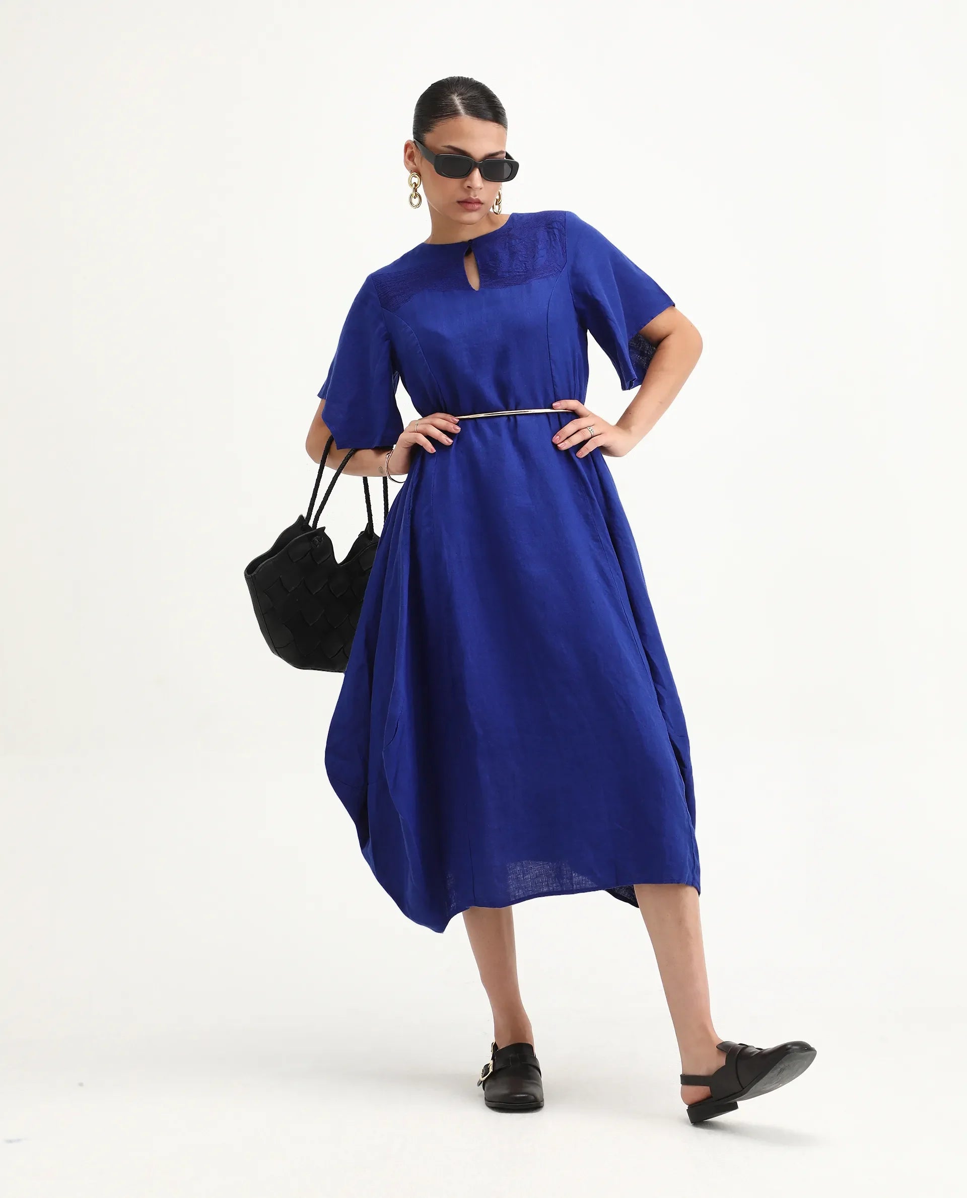 Rareism Women's Janlin Blue Linen Round Neck Plain Midi Relaxed Fit Dress