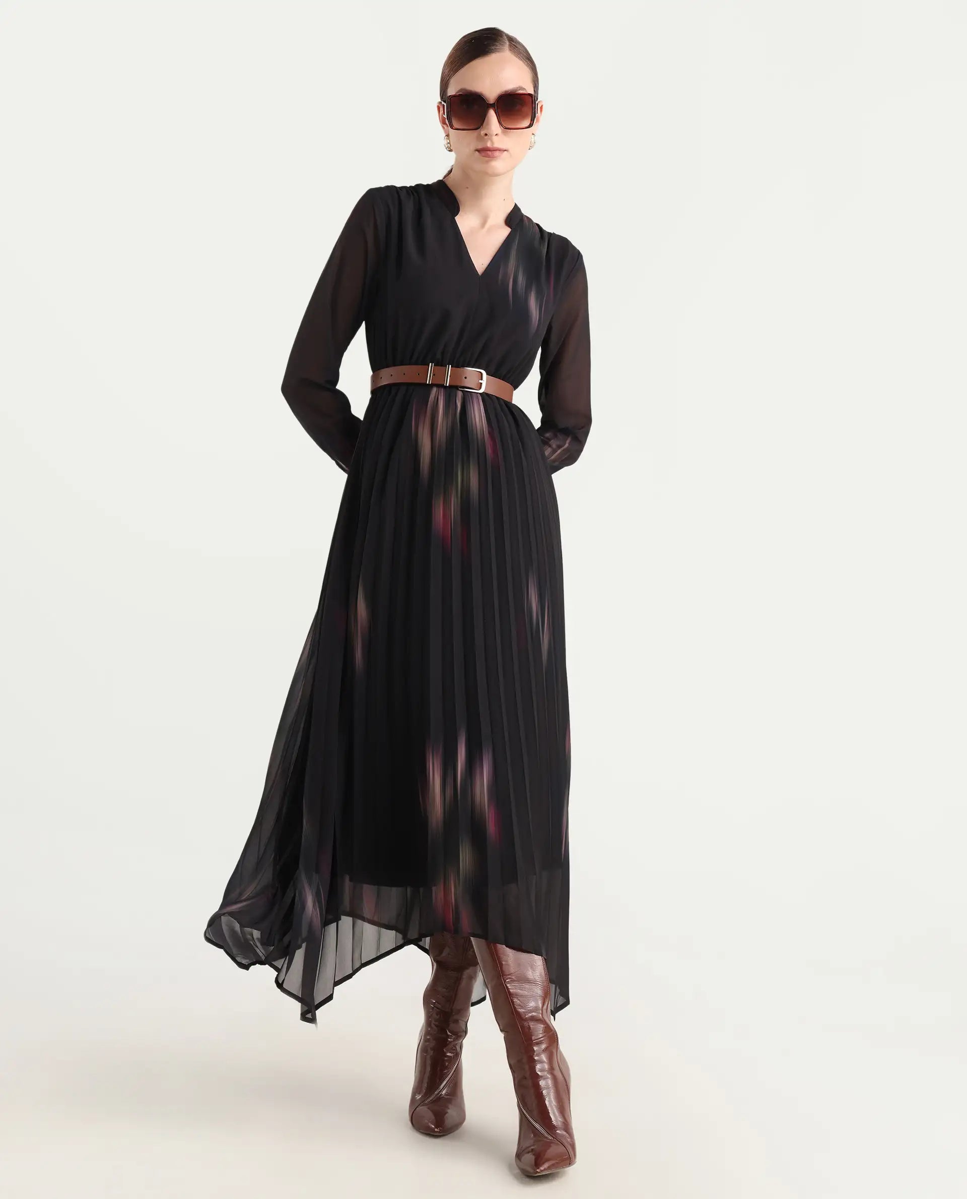 Rareism Women Jencoso Black Cuffed Sleeve V-Neck Flared Maxi Printed Dress