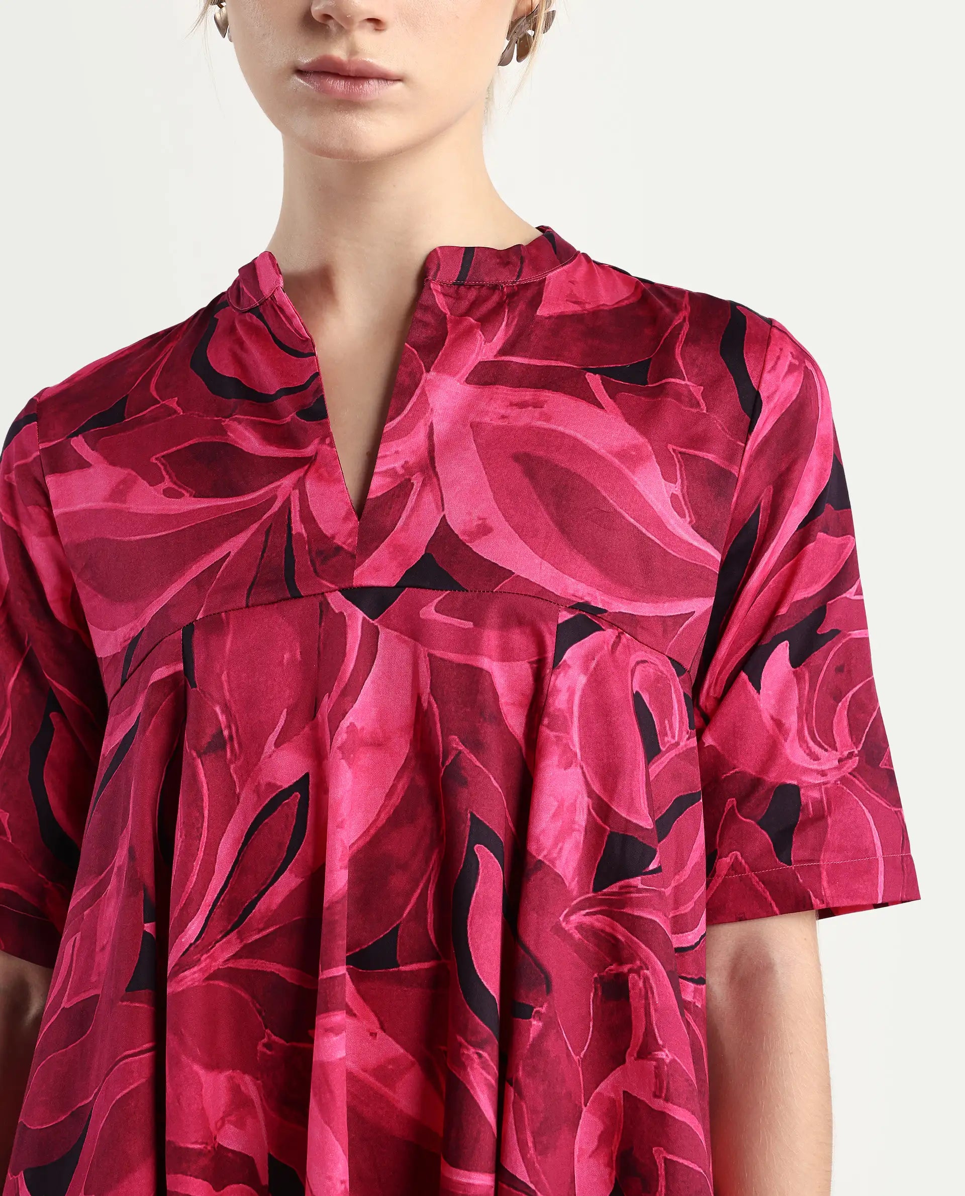 Rareism Women Jenleop Dark Pink Regular Sleeves Mandarin Collar Flared Mini Printed Dress
