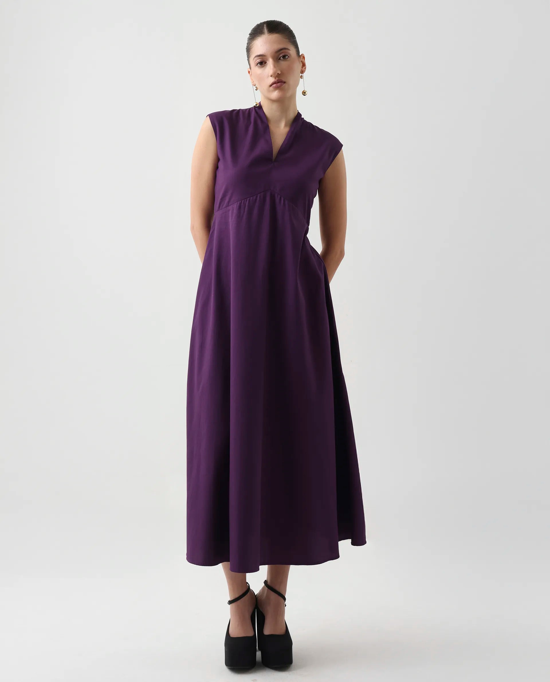 Rareism Women's Jenshi Purple Cotton Sleeveless V-Neck Fit And Flare Fit Plain Dress