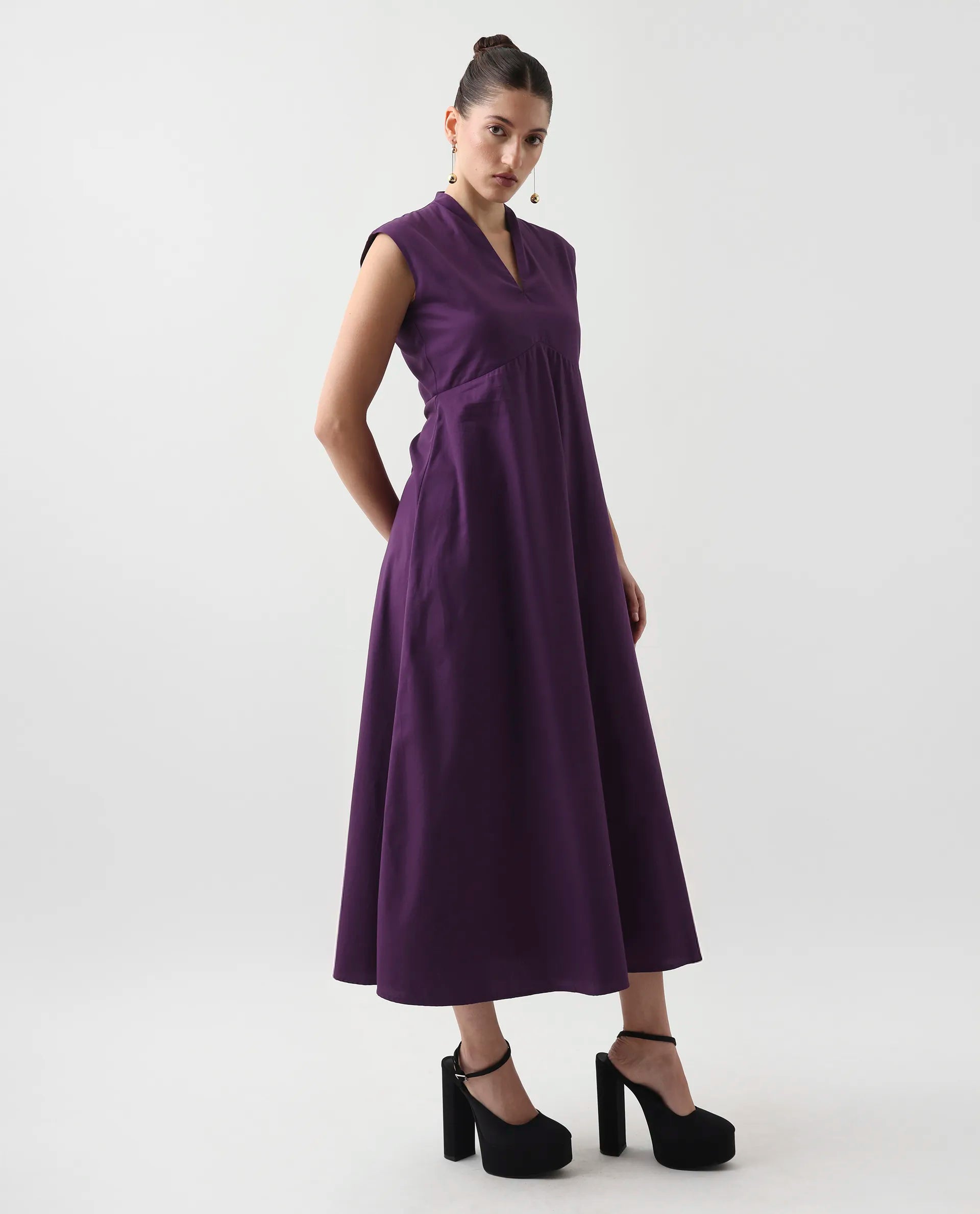 Rareism Women's Jenshi Purple Cotton Sleeveless V-Neck Fit And Flare Fit Plain Dress