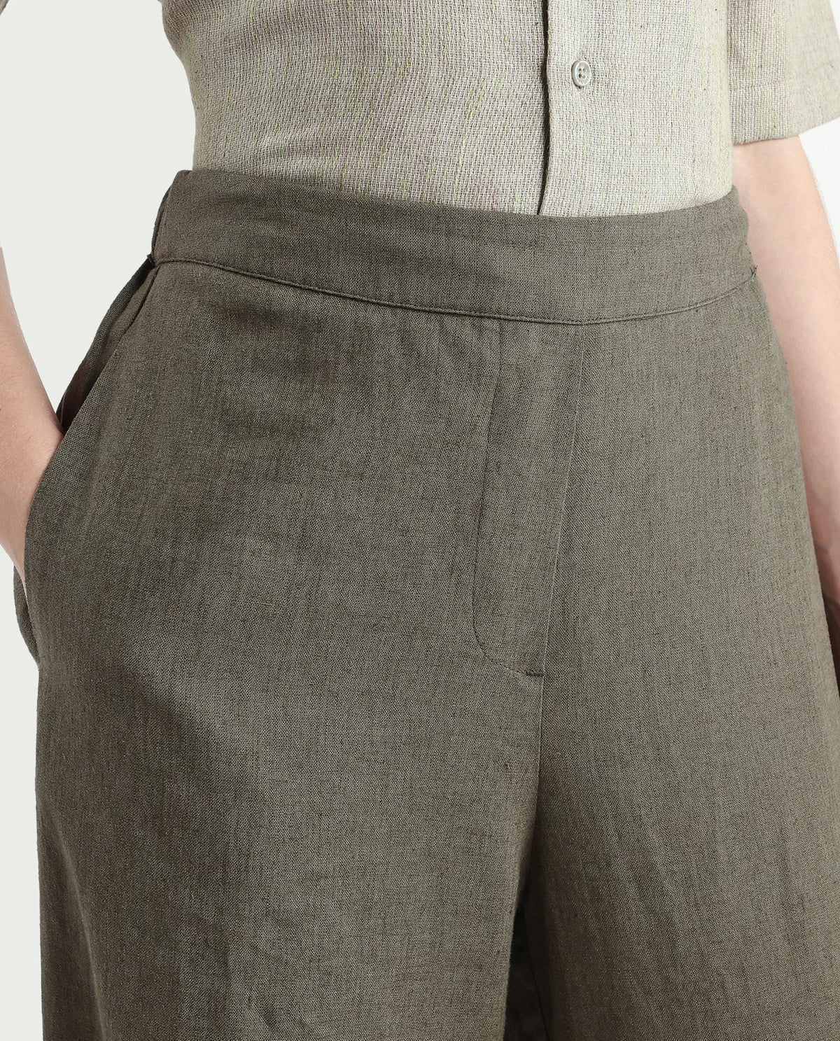Rareism Women Jomow-B Olive Linen Blend Button Closure Plain Trouser