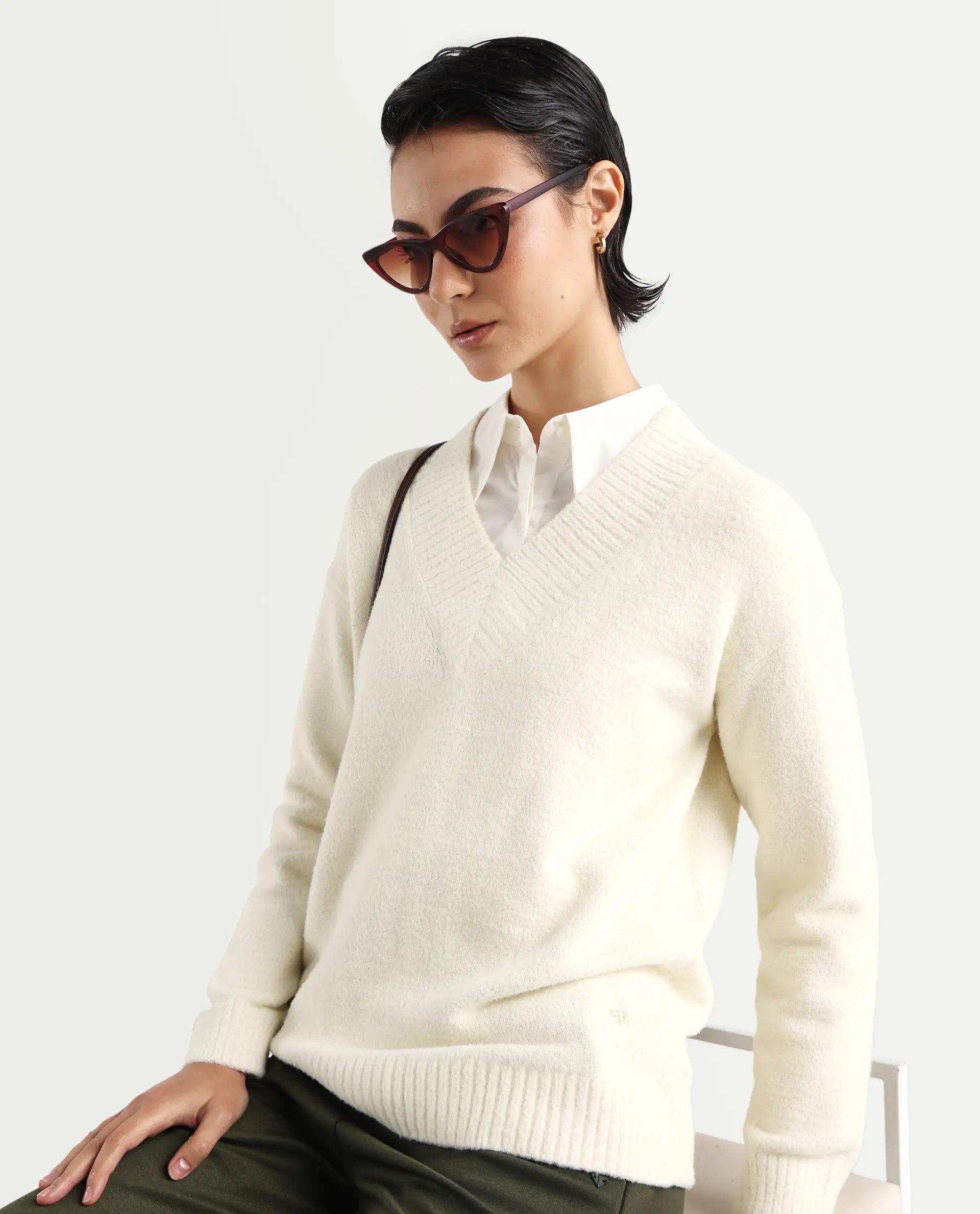 Rareism Women's Juno Off White Nylon V-Neck Plain Relaxed Fit Sweater