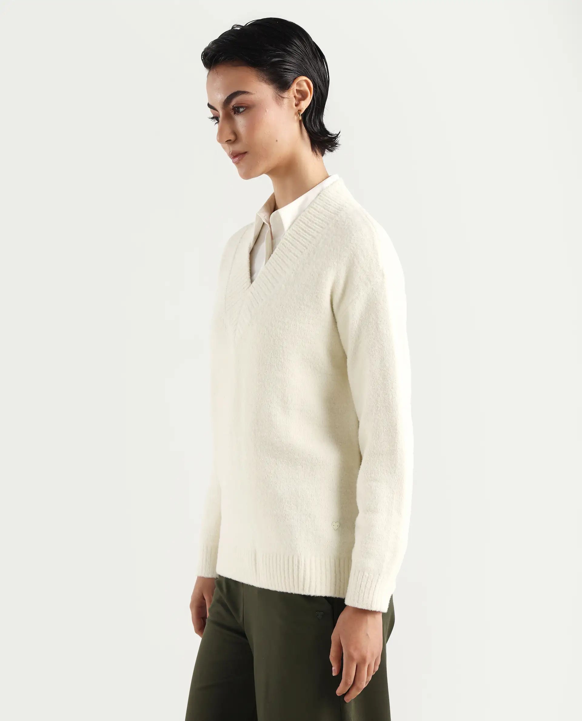 Rareism Women's Juno Off White Nylon V-Neck Plain Relaxed Fit Sweater