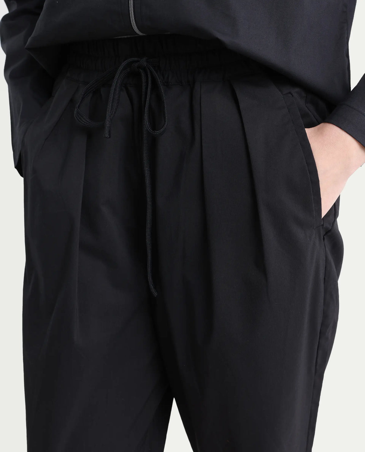 Rareism Women's Juven Black Polyester Blend Plain Ankle Length Tapered Trouser