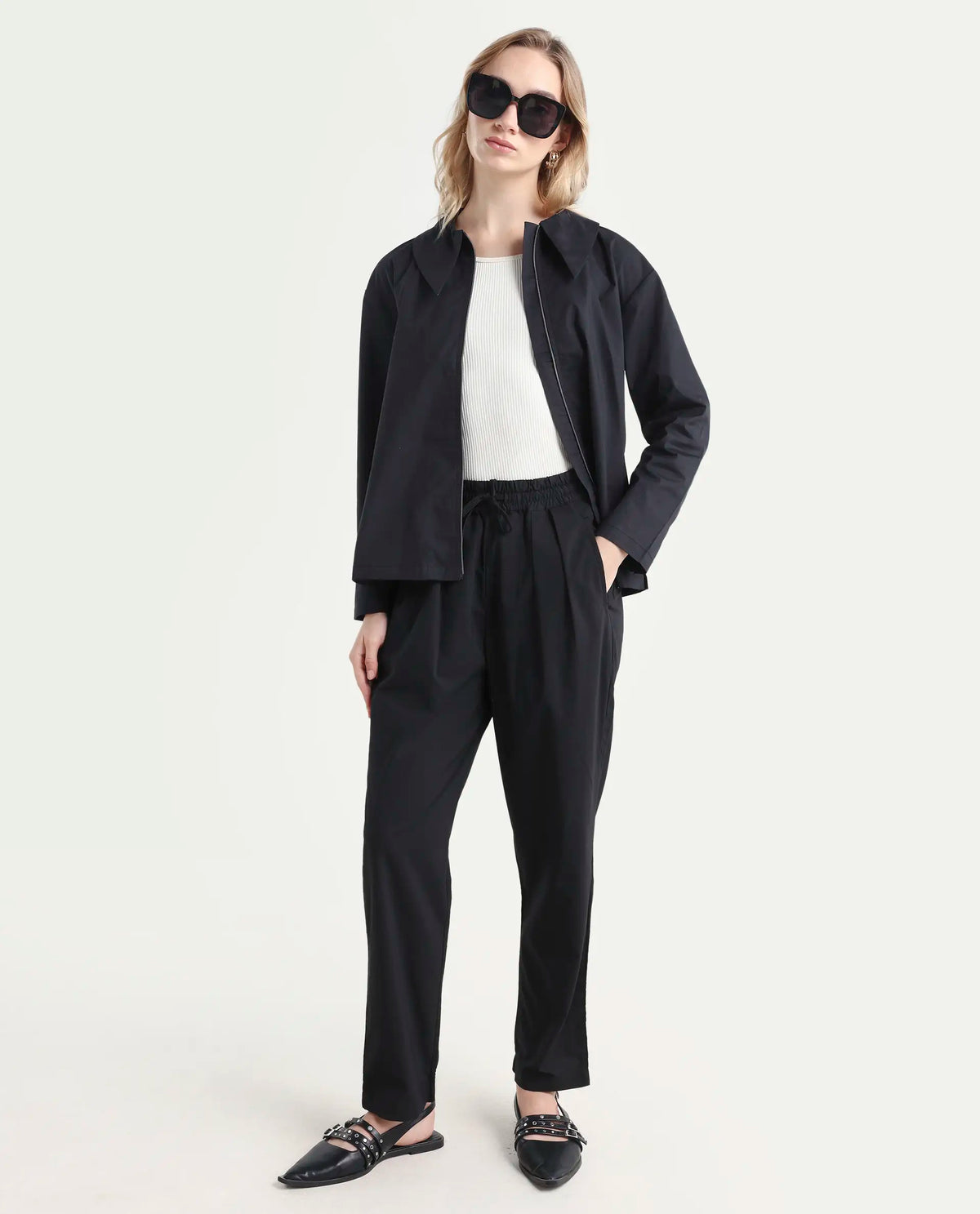 Rareism Women's Juven Black Polyester Blend Plain Ankle Length Tapered Trouser