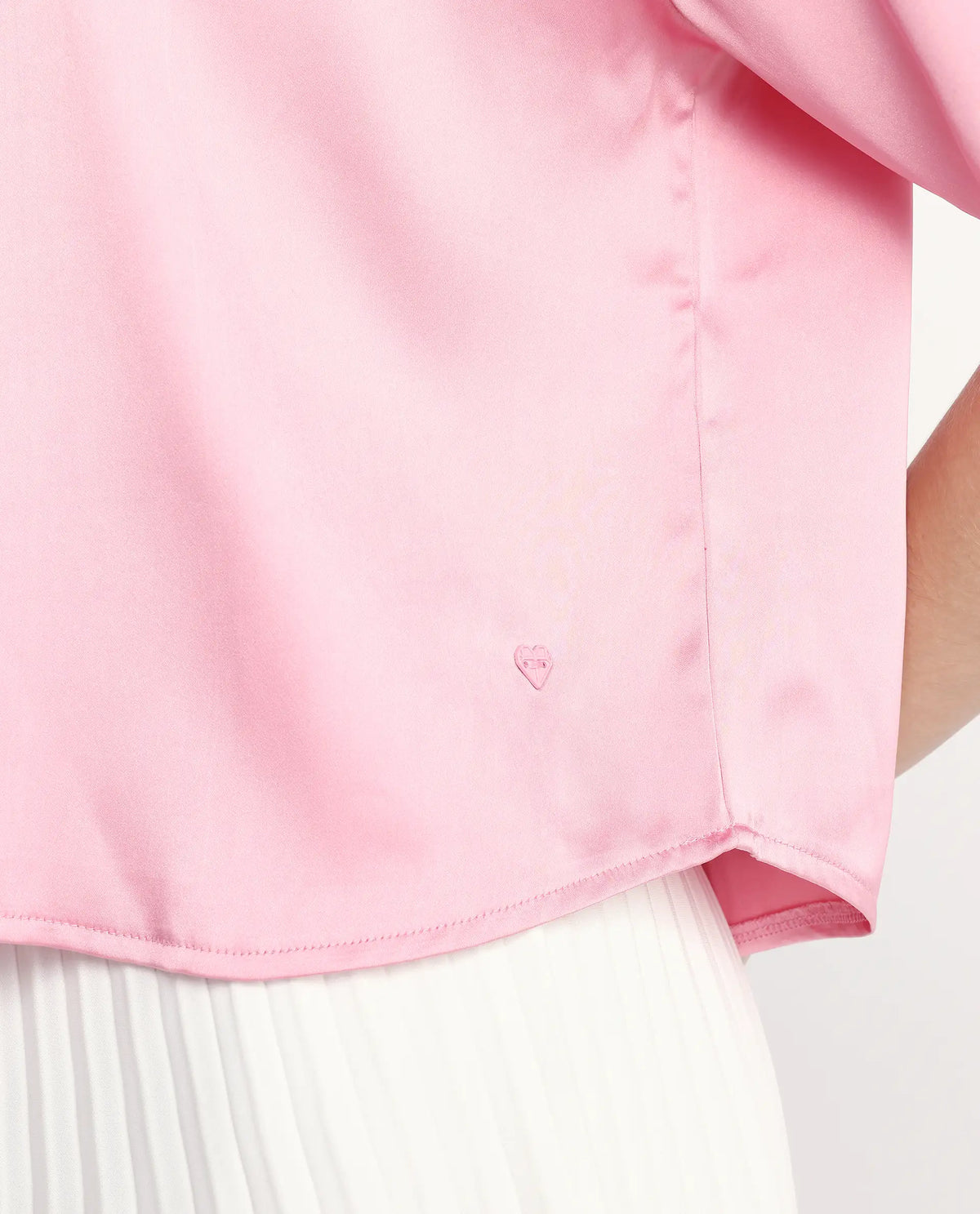 Rareism Women's Karuno Light Pink Satin Blend Ribbed Collar Plain Boxy Fit Top