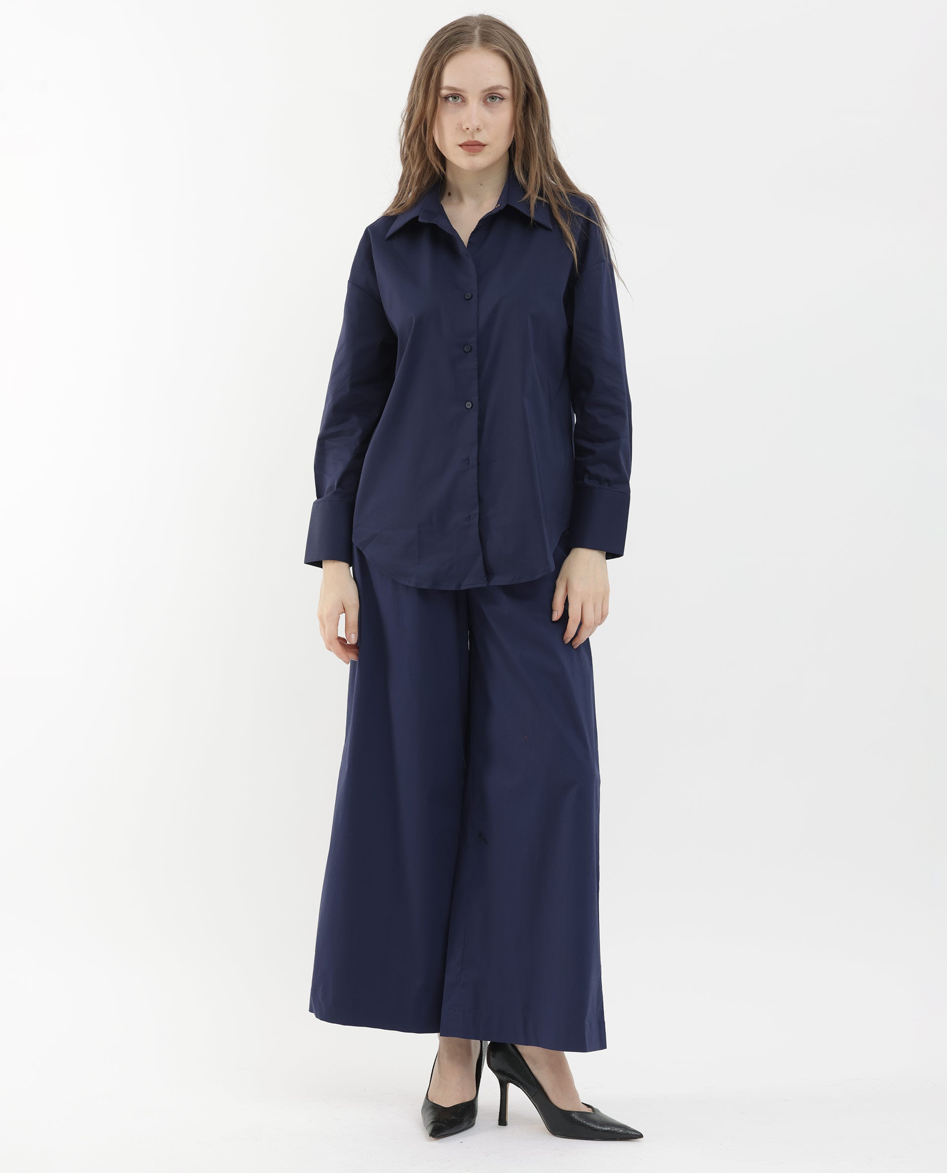 Rareism Women's Klox Navy Cotton Spread Collar Plain Cuffed Sleeve Regular Fit Shirt