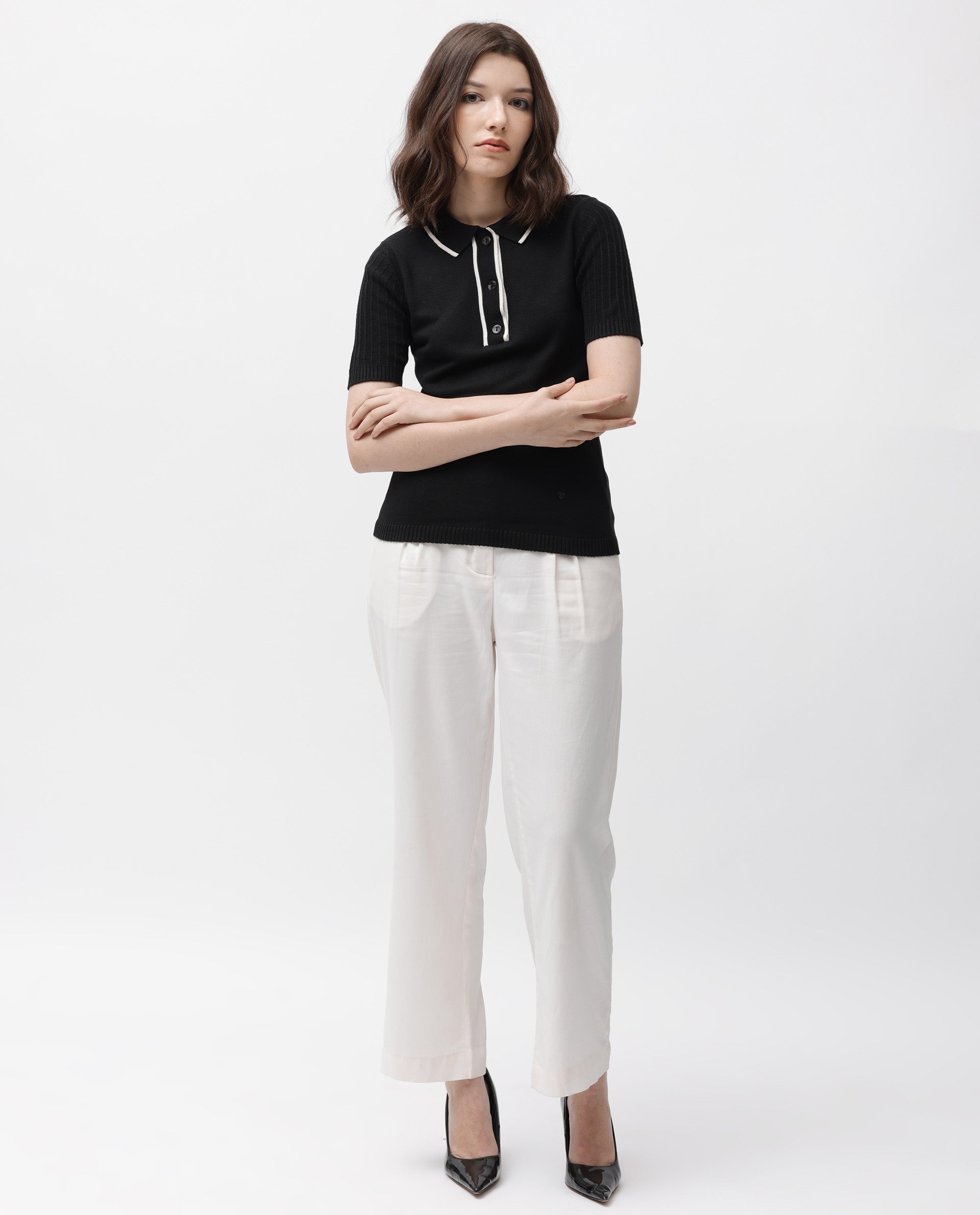 Rareism Women's Knitup Black Cotton Spread Collar Plain Regular Fit Sweater