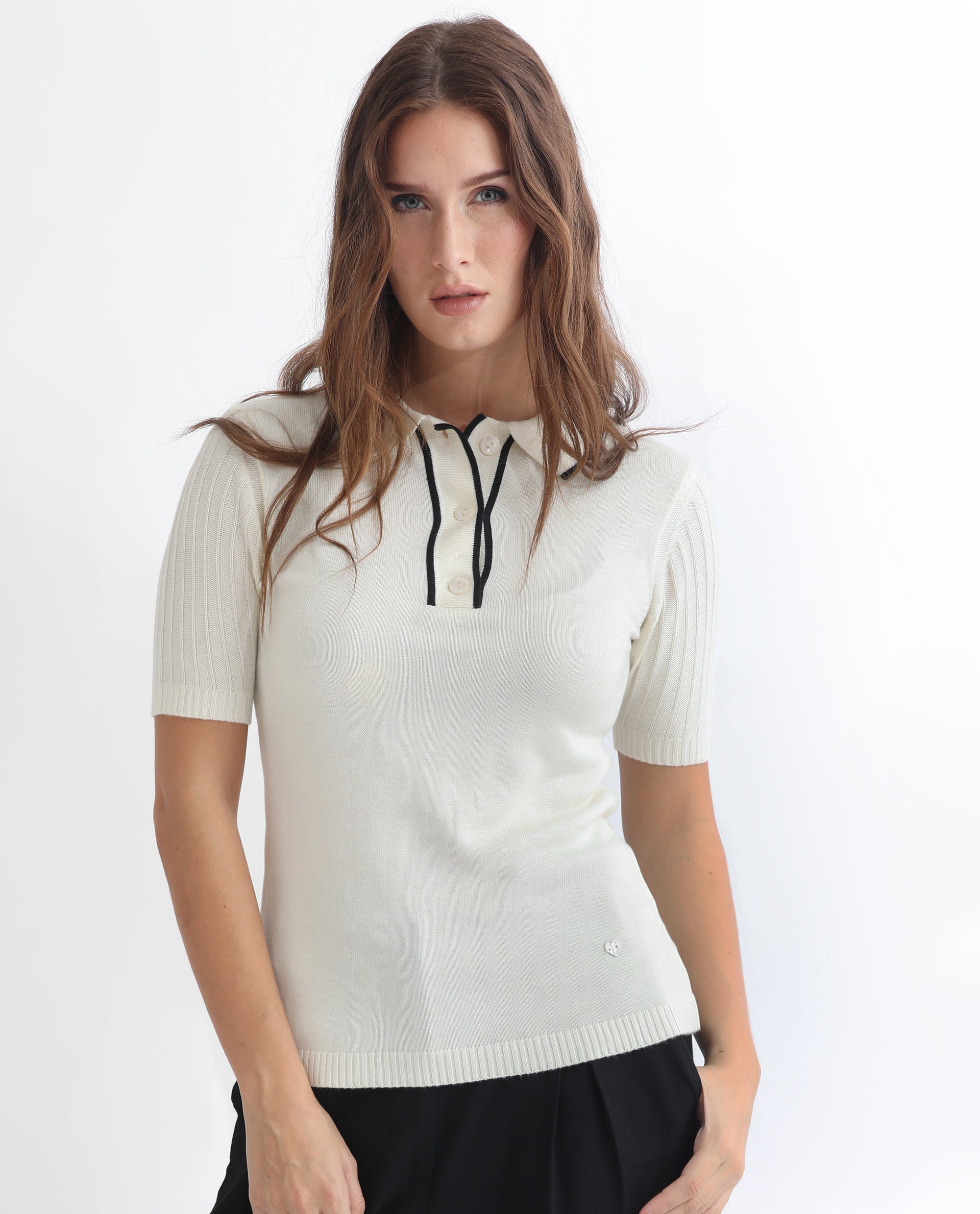 Rareism Women's Knitup Off White Cotton Spread Collar Plain Regular Fit Sweater